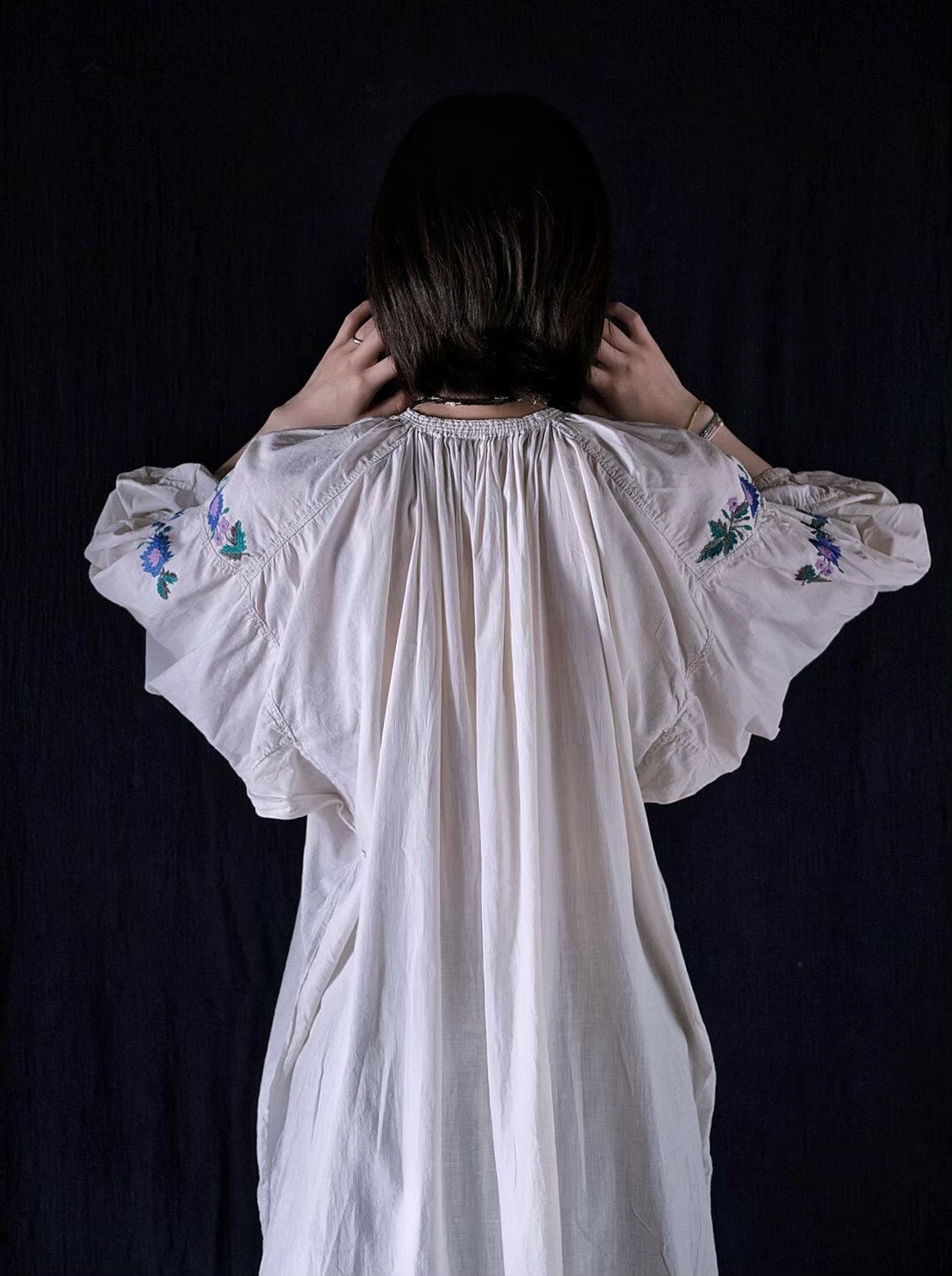 1940’s Ukrainian Hand Embroidered Dress / 烏克蘭手工刺繡洋裝