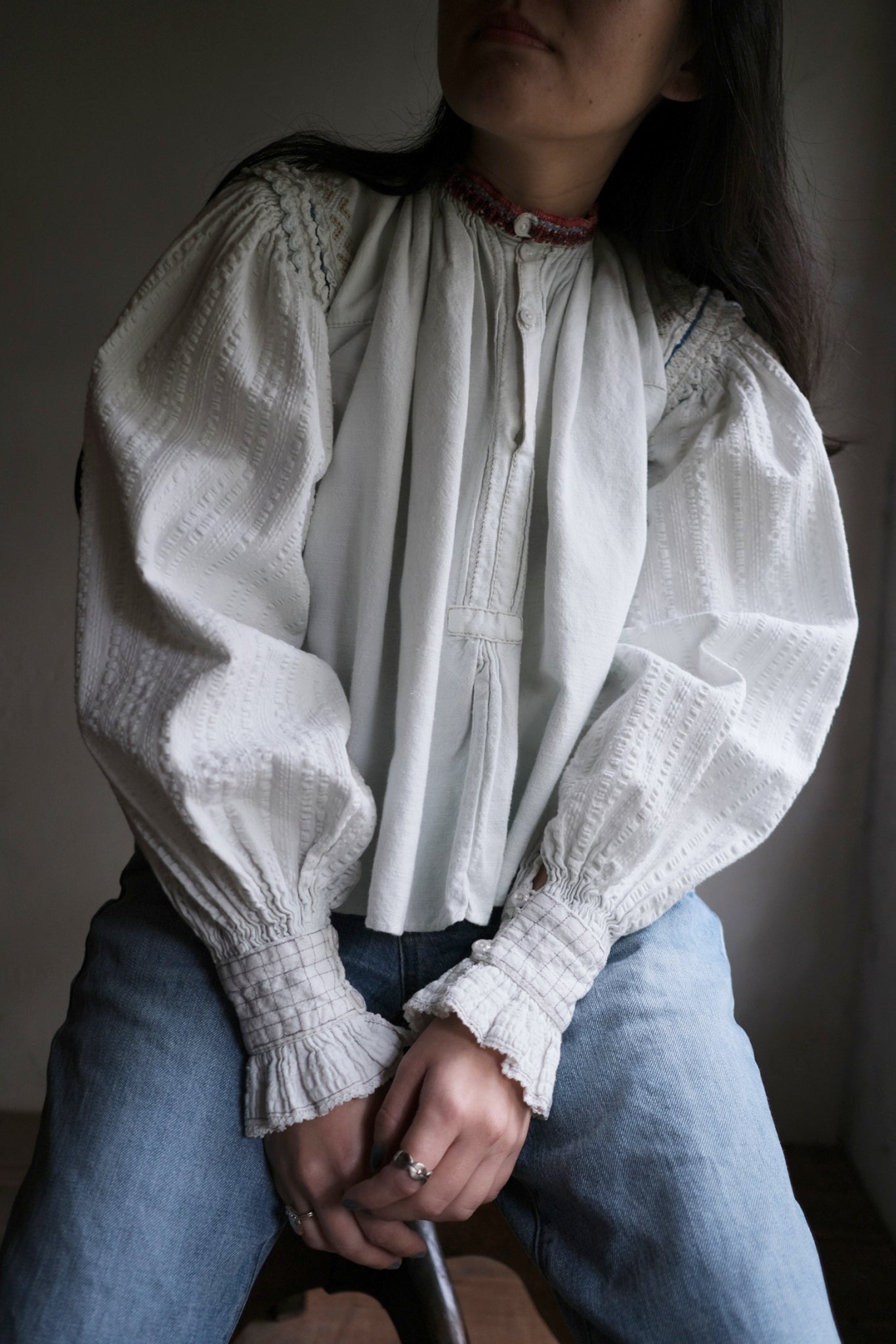 Early 20th C. Romanian Folk Blouse / 羅馬尼亞刺繡罩衫