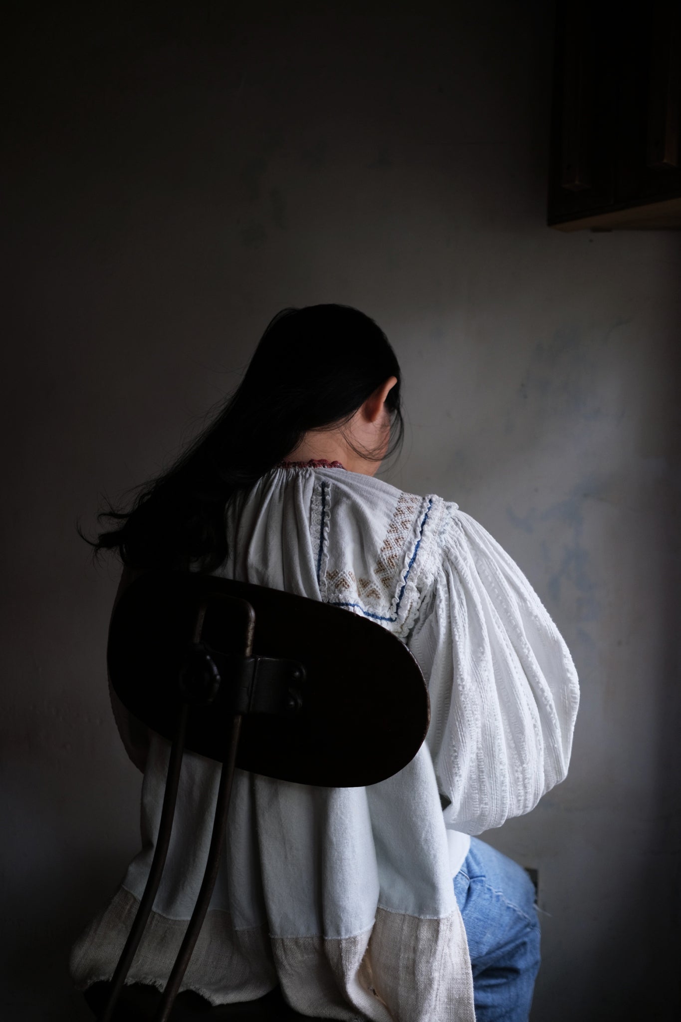 Early 20th C. Romanian Folk Blouse / 羅馬尼亞刺繡罩衫