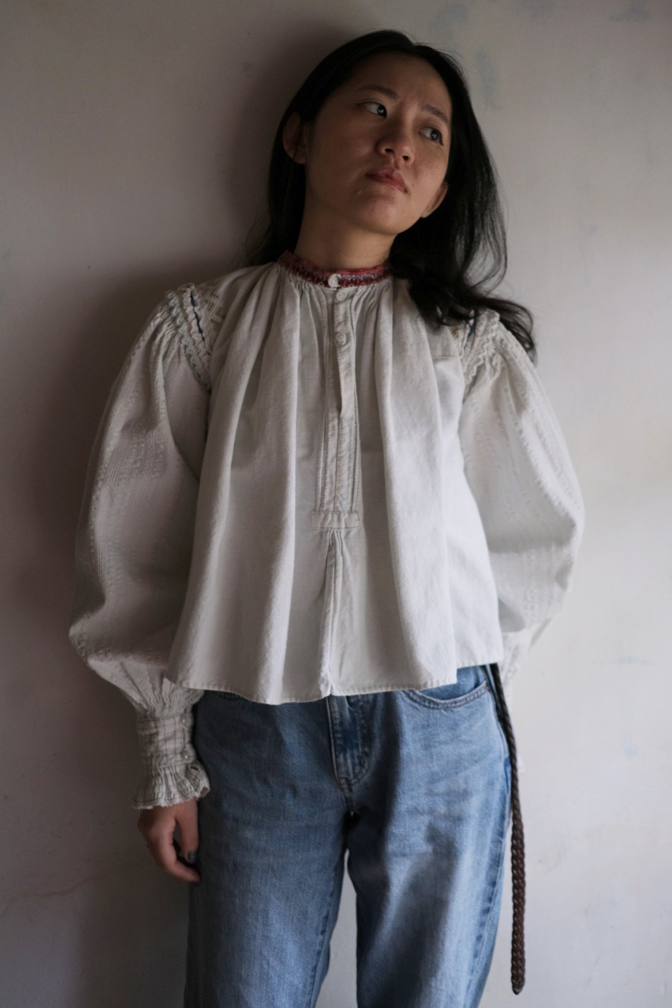 Early 20th C. Romanian Folk Blouse / 羅馬尼亞刺繡罩衫