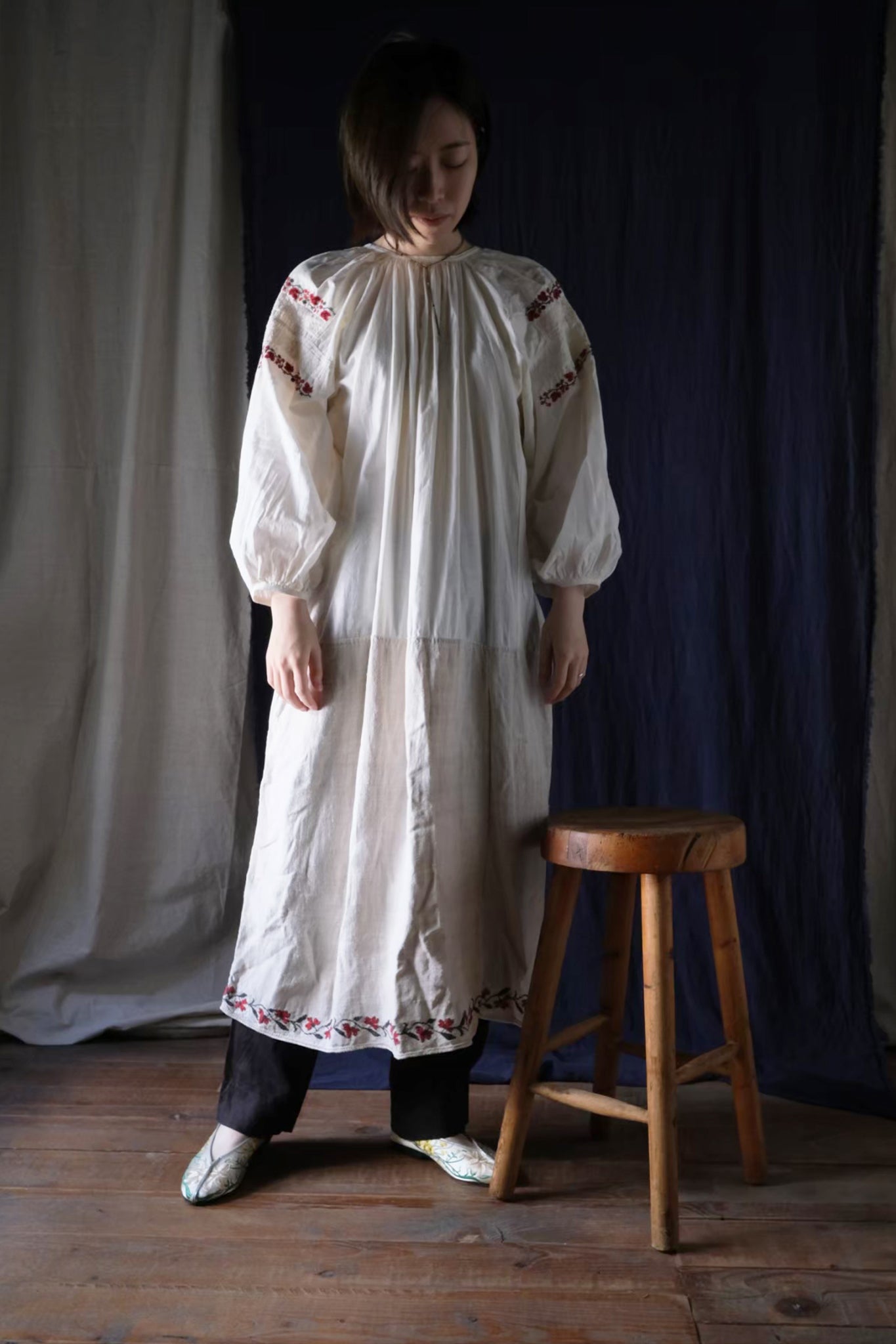 1940’s Ukrainian Folk Dress / 烏克蘭手工刺繡洋裝