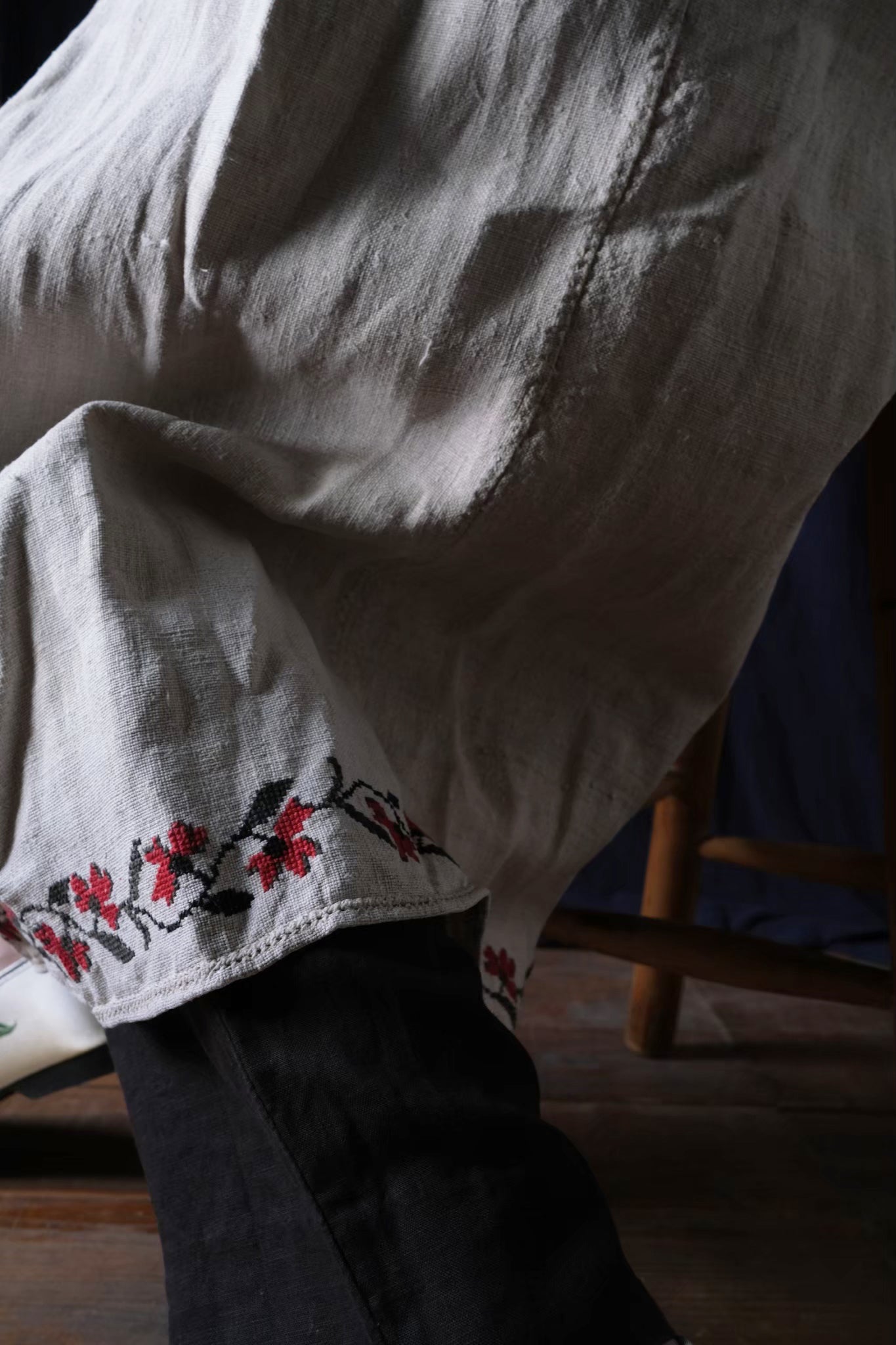 1940’s Ukrainian Folk Dress / 烏克蘭手工刺繡洋裝