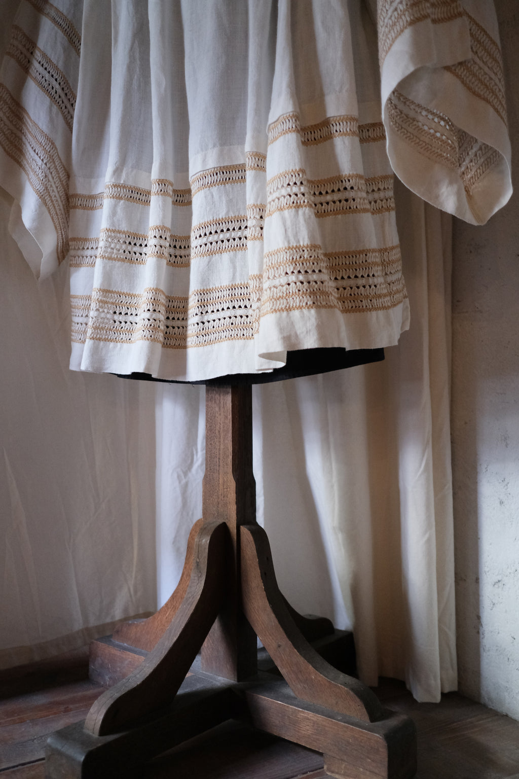 1940’s Germany Church Linen Smock / 德國教堂亞麻罩衫