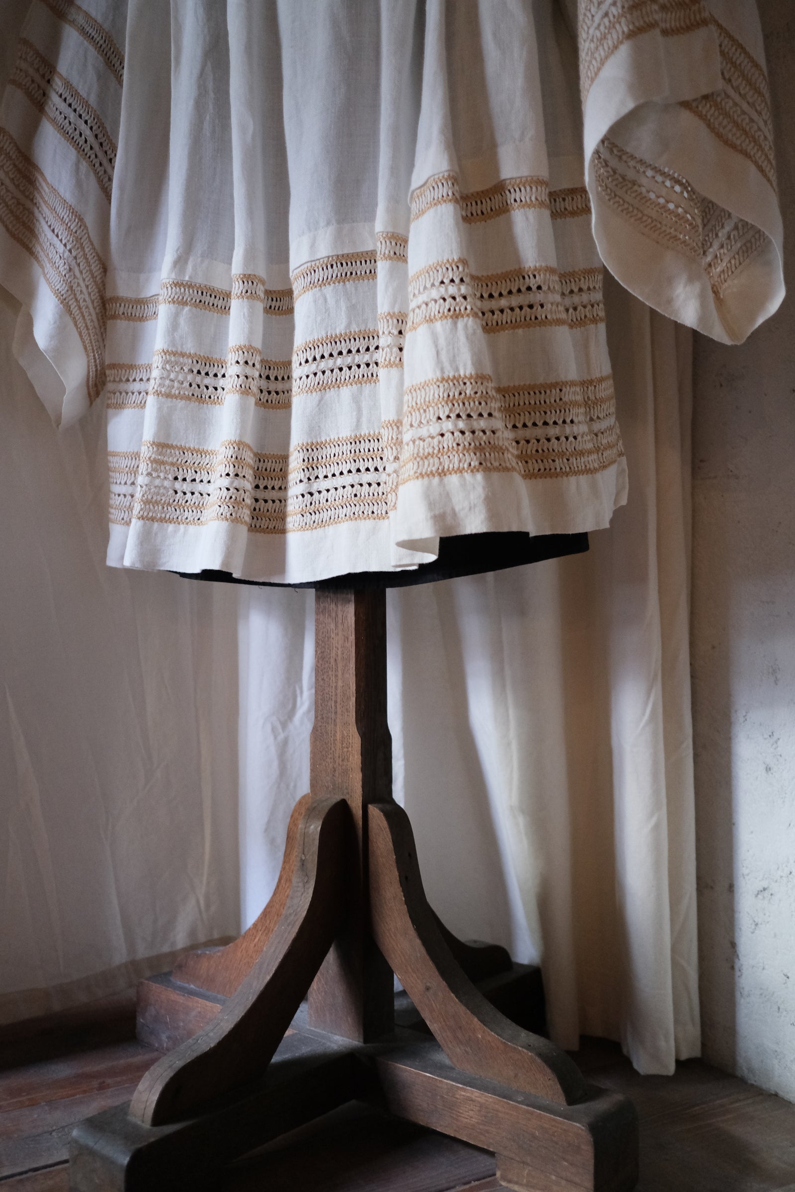 1940’s Germany Church Linen Smock / 德國教堂亞麻罩衫