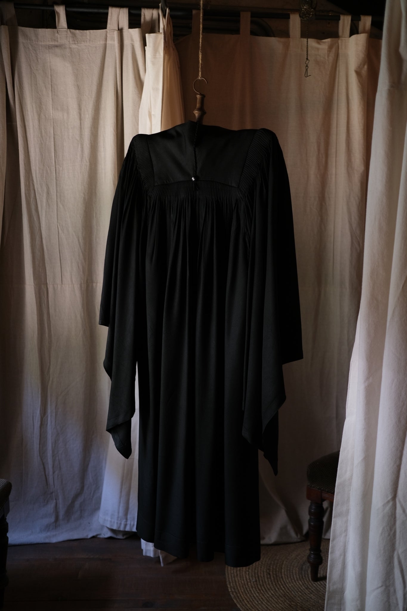 1950's E. R. MOORE Judge Robe / E. R. MOORE法官長袍