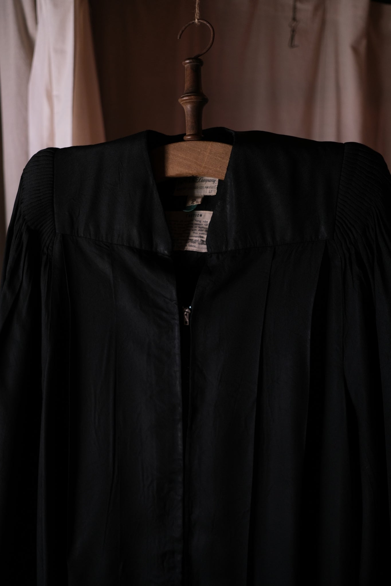 1950's E. R. MOORE Judge Robe / E. R. MOORE法官長袍