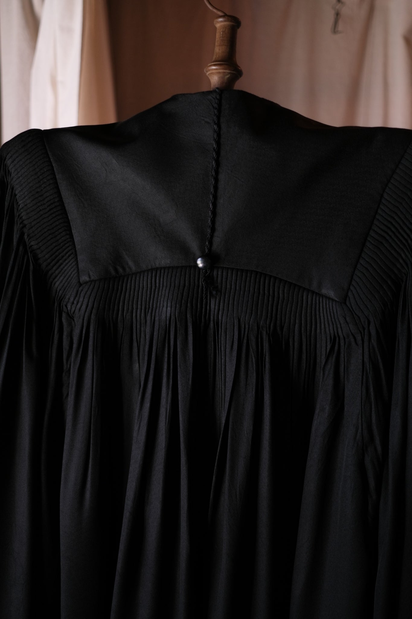 1950's E. R. MOORE Judge Robe / E. R. MOORE法官長袍