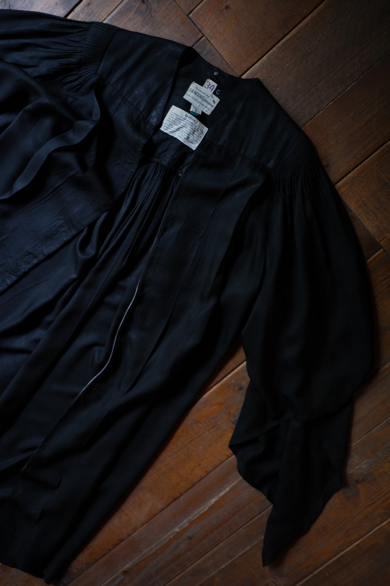 1950's E. R. MOORE Judge Robe / E. R. MOORE法官長袍