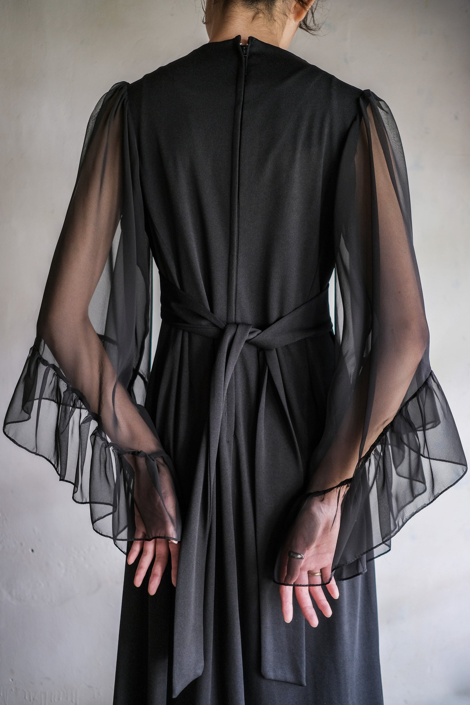 1960’s Noir Bell Sleeve Empire Waist Dress / 鐘形袖高腰連身裙
