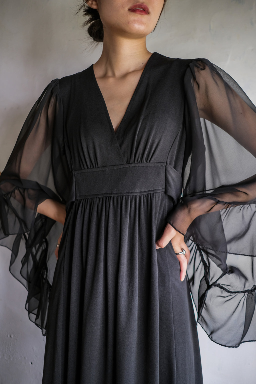 1960’s Noir Bell Sleeve Empire Waist Dress / 鐘形袖高腰連身裙