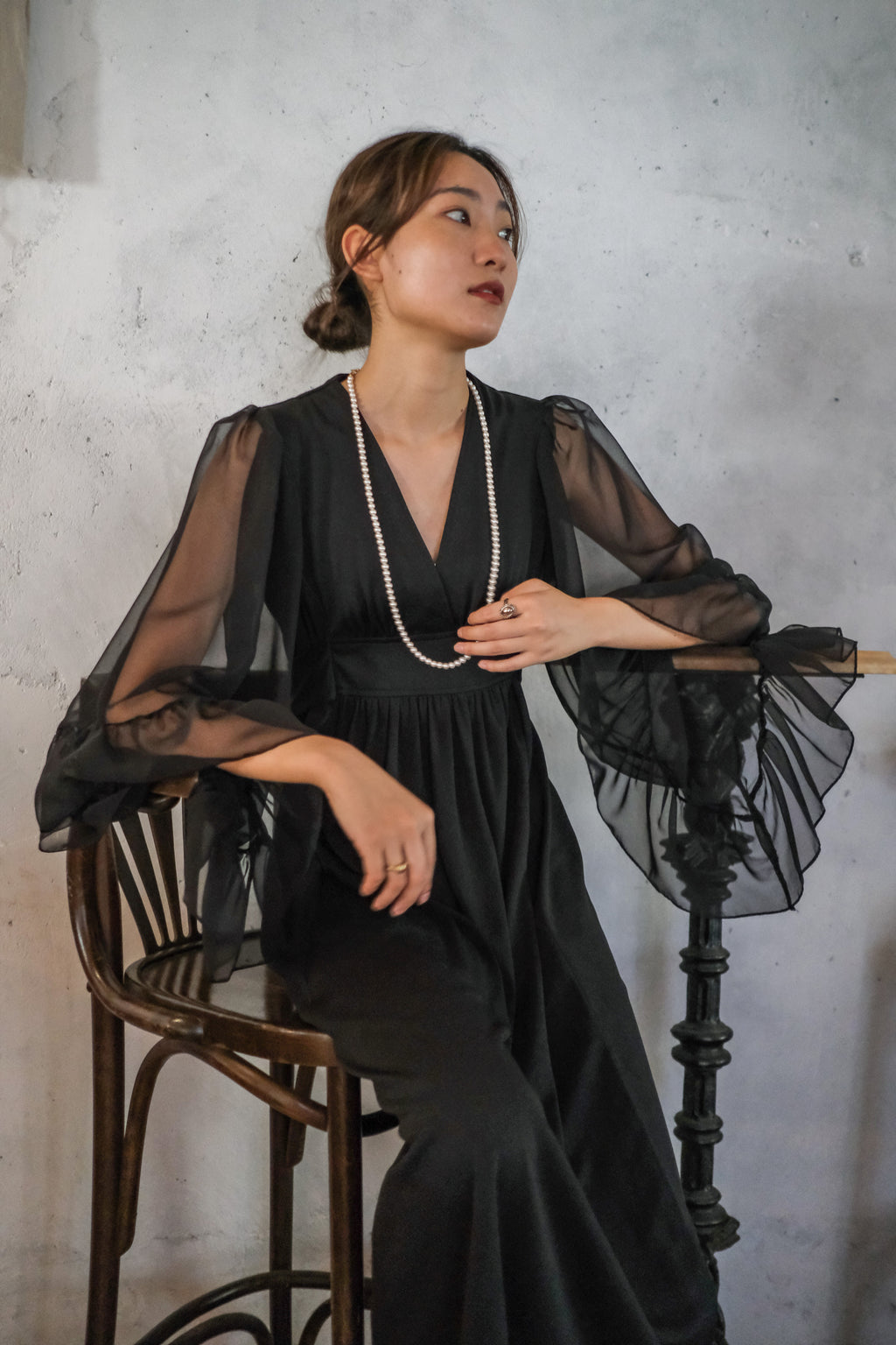 1960’s Noir Bell Sleeve Empire Waist Dress / 鐘形袖高腰連身裙