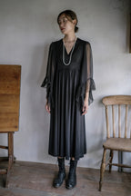 1960’s Noir Bell Sleeve Empire Waist Dress / 鐘形袖高腰連身裙