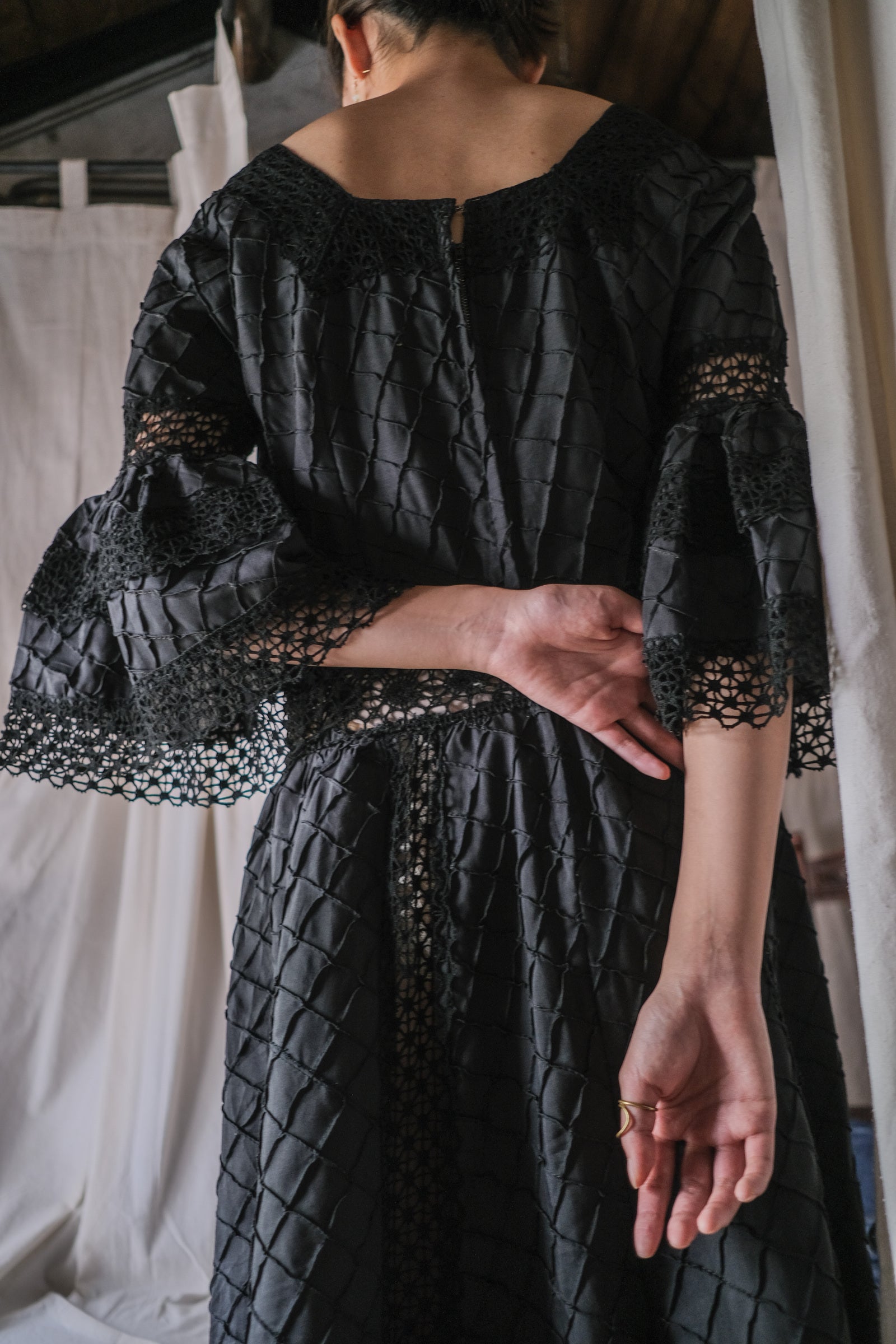 1970's Crochet Lace Bell Sleeve Maxi Dress / 鉤針蕾絲鐘形袖長裙