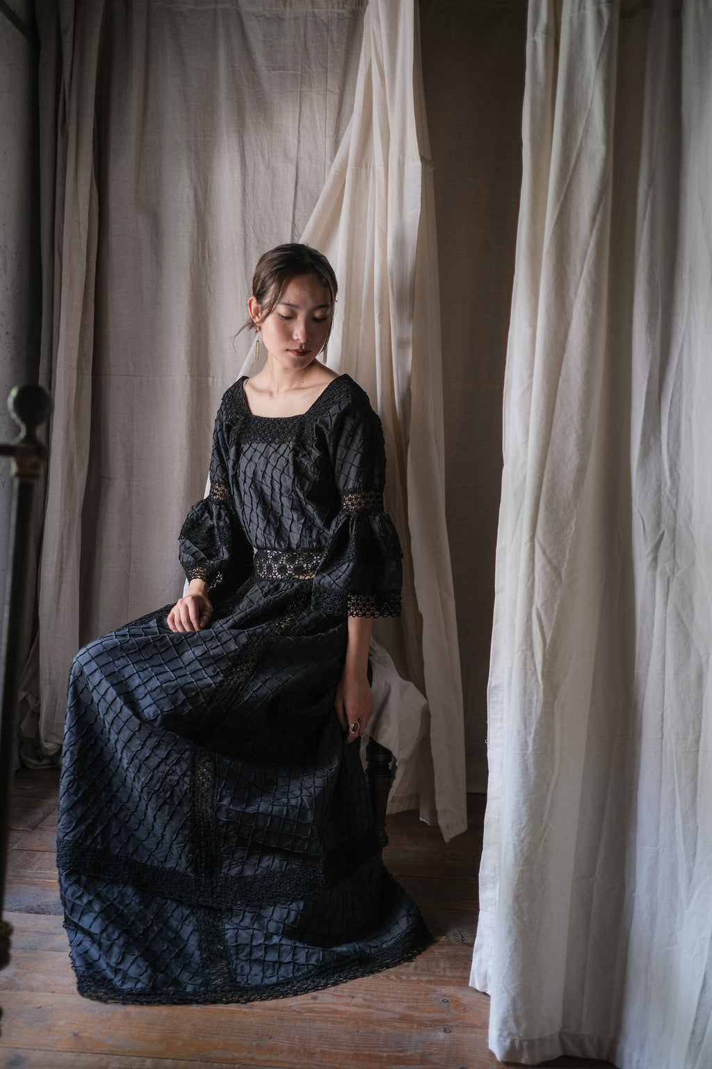 1970's Crochet Lace Bell Sleeve Maxi Dress / 鉤針蕾絲鐘形袖長裙
