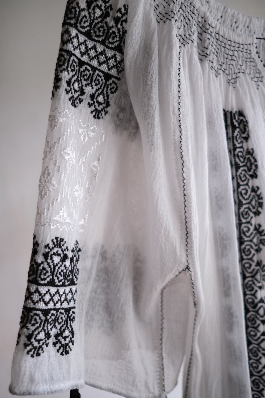 1970’s Balkans Romanian Folk Gauze Blouse / 巴爾幹羅馬尼亞民俗薄紗襯衫
