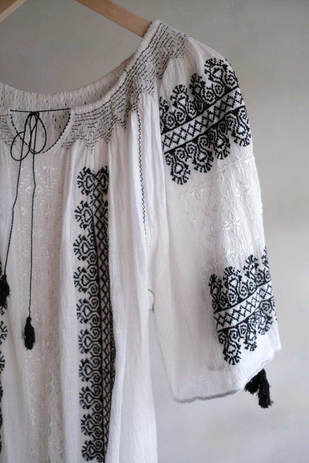 1970’s Balkans Romanian Folk Gauze Blouse / 巴爾幹羅馬尼亞民俗薄紗襯衫