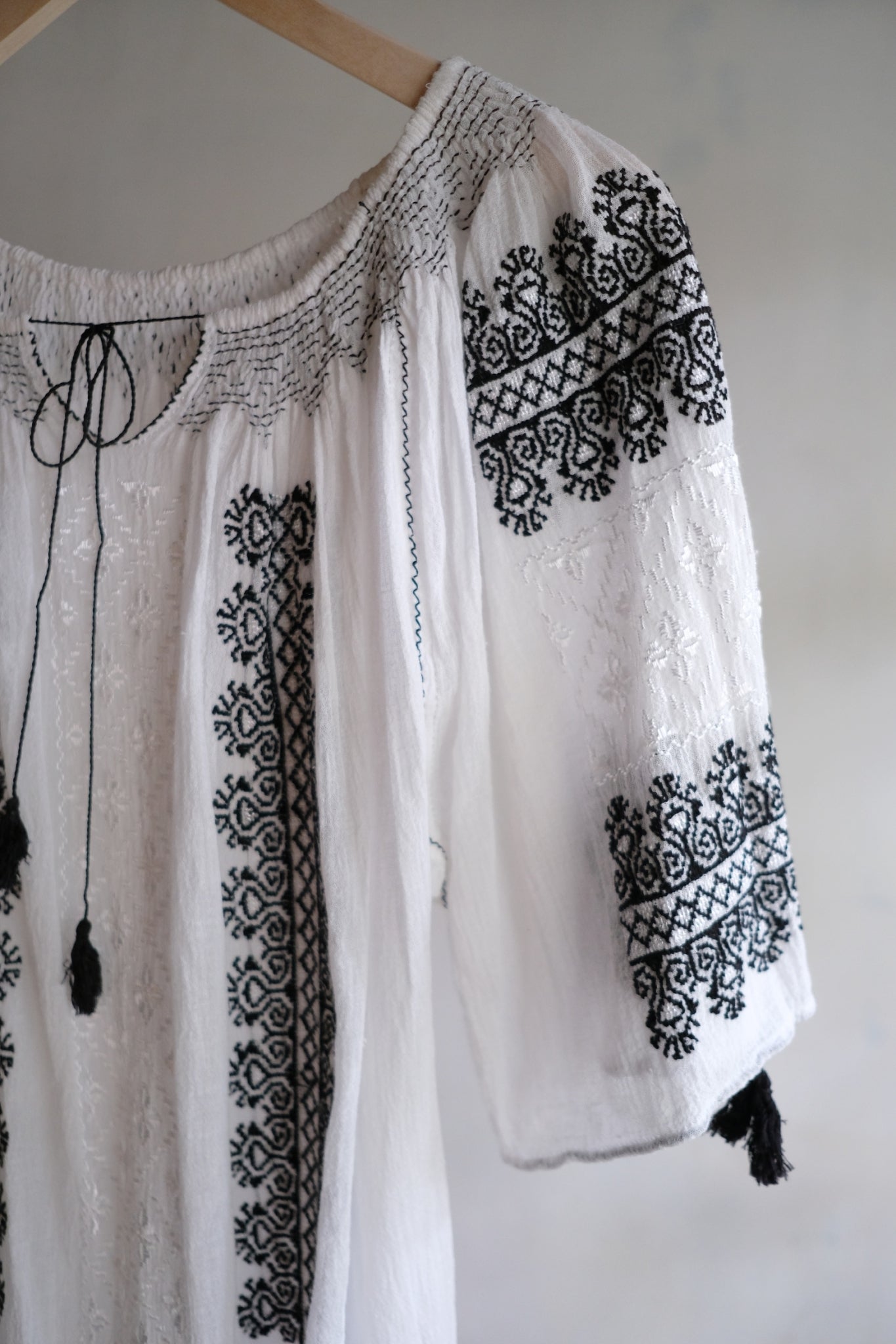 1970’s Balkans Romanian Folk Gauze Blouse / 巴爾幹羅馬尼亞民俗薄紗襯衫