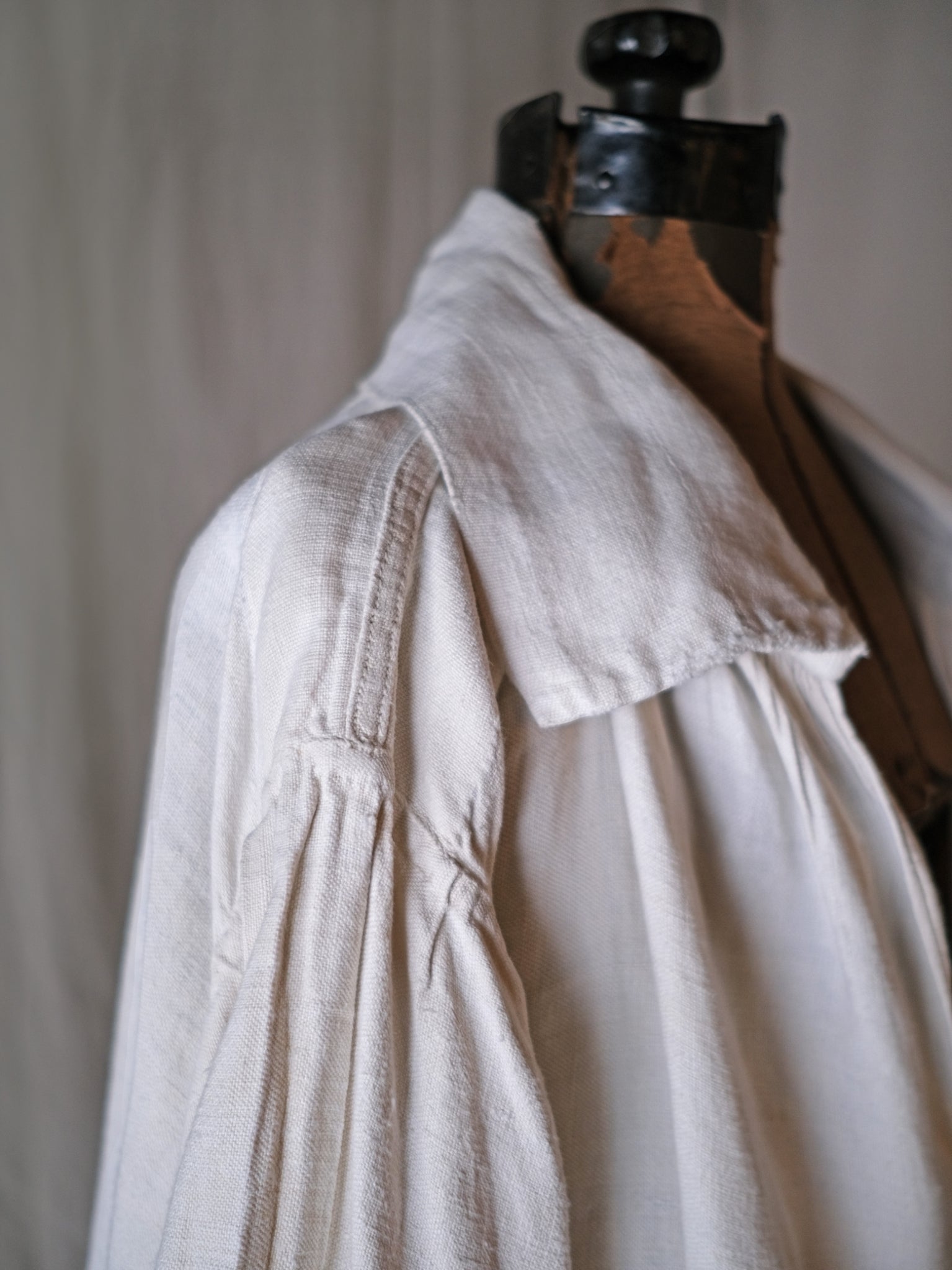 1900-10’s French Ecru Linen “Biaude” / 法國 原色麻料罩衫