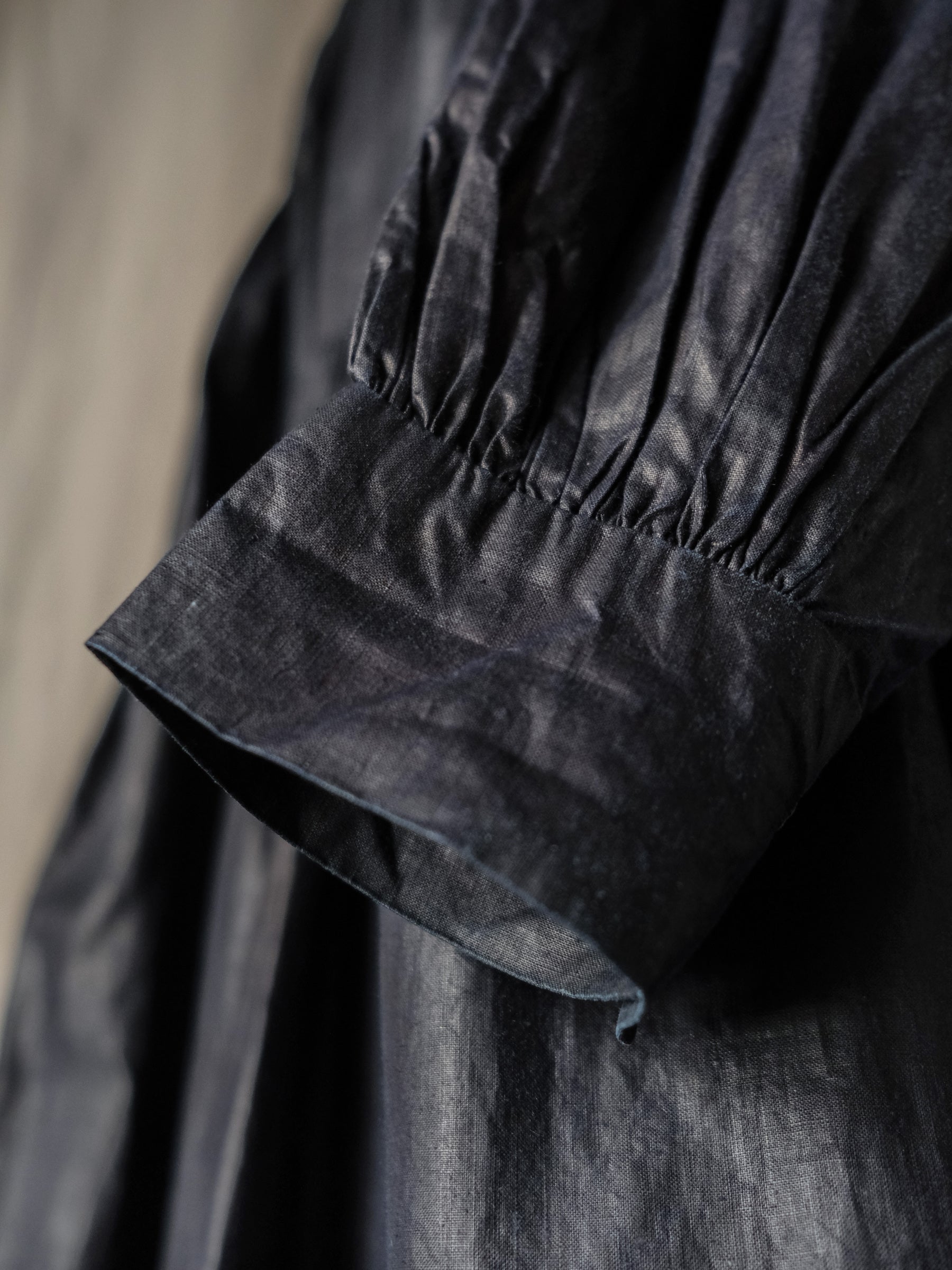1890-1900’s French Glazed Indigo Linen “ Biaude ” / 法國釉面靛藍亞麻罩衫