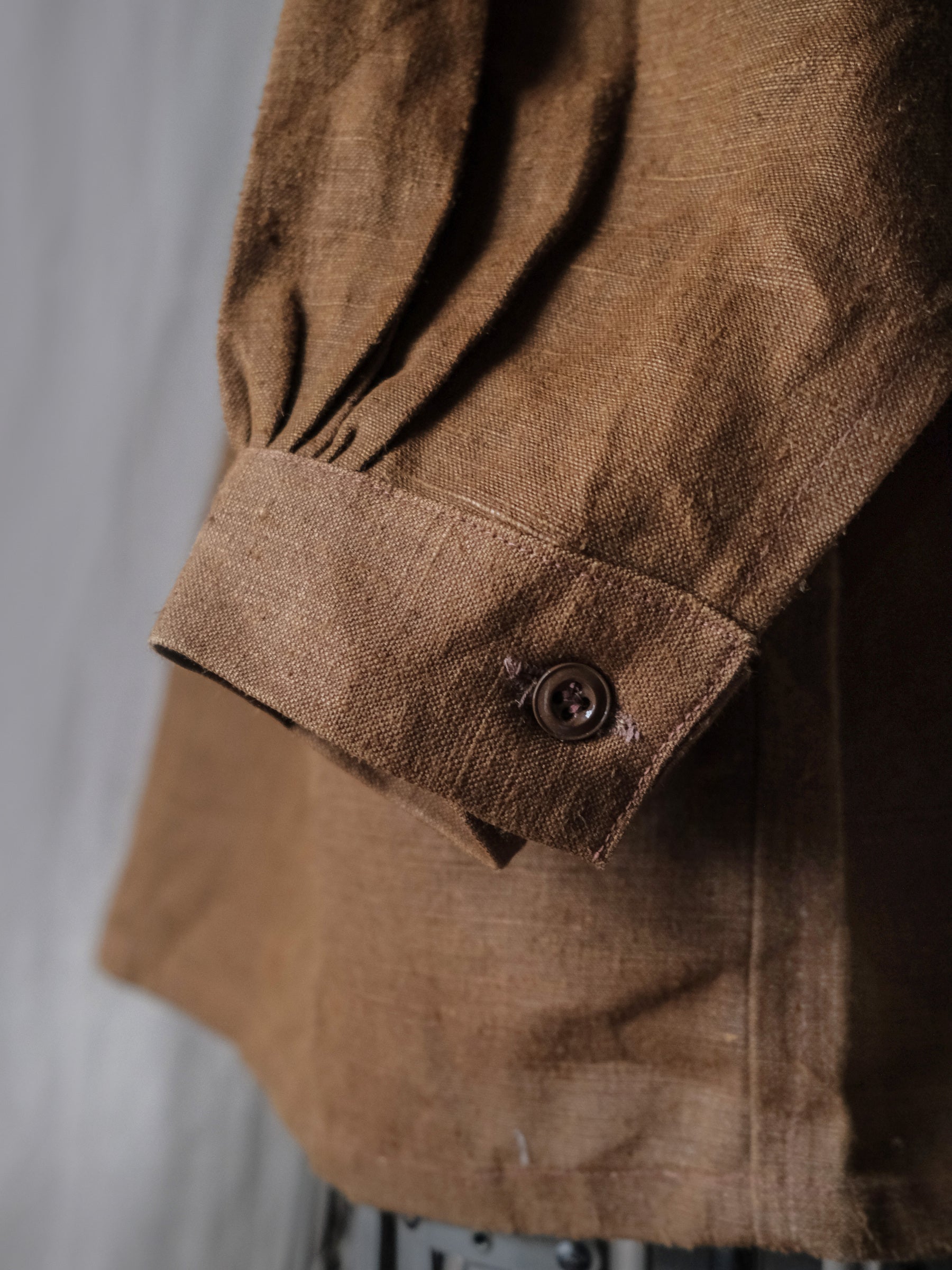 1930-1940’s French Farmer Heavy Chanvre Brown “Biaude” ou Smock / 法國 苴麻棕色罩衫