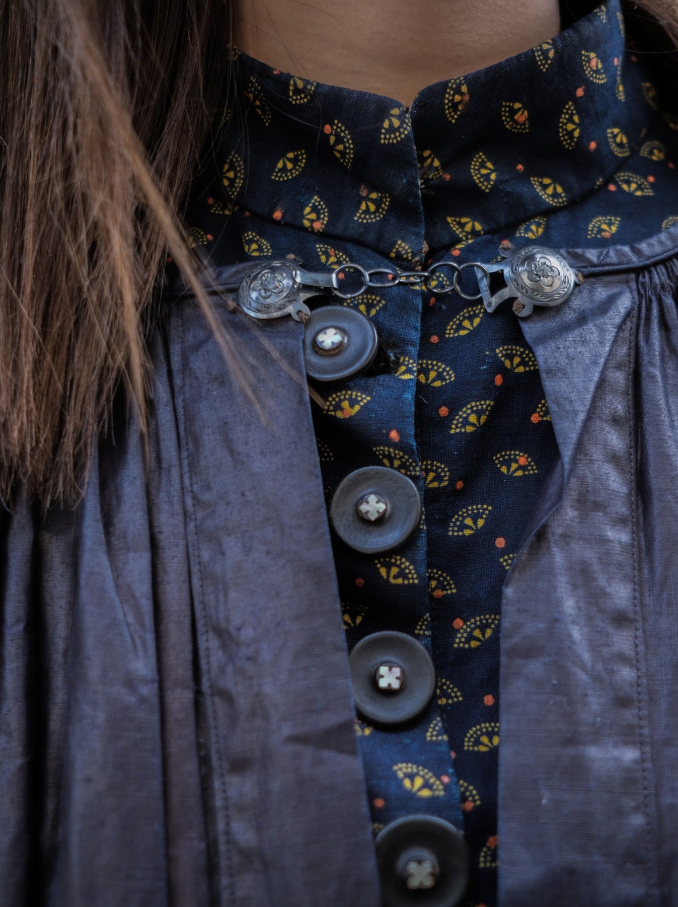 1890-1900’s French Glazed Indigo Linen “ Biaude ” / 法國釉面靛藍亞麻罩衫