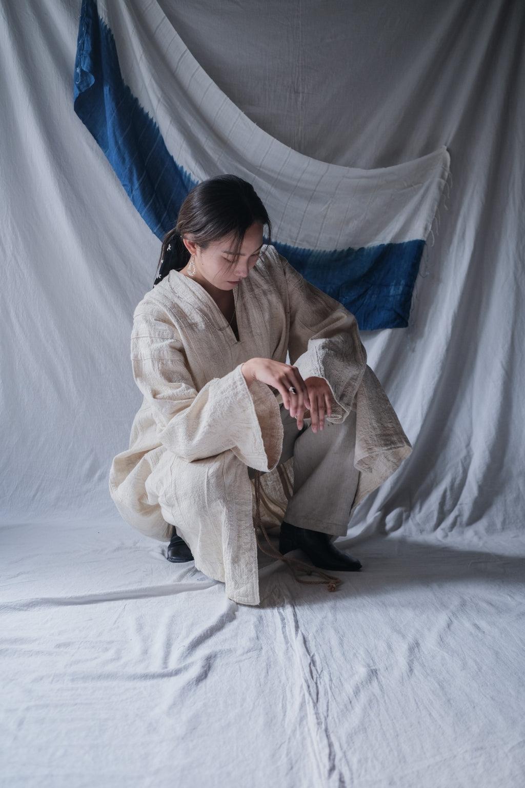 1950-1960's African Sahara Gandoura Hand Woven Raw Cotton / African Sahara Hand Woven Raw Cotton Sweater