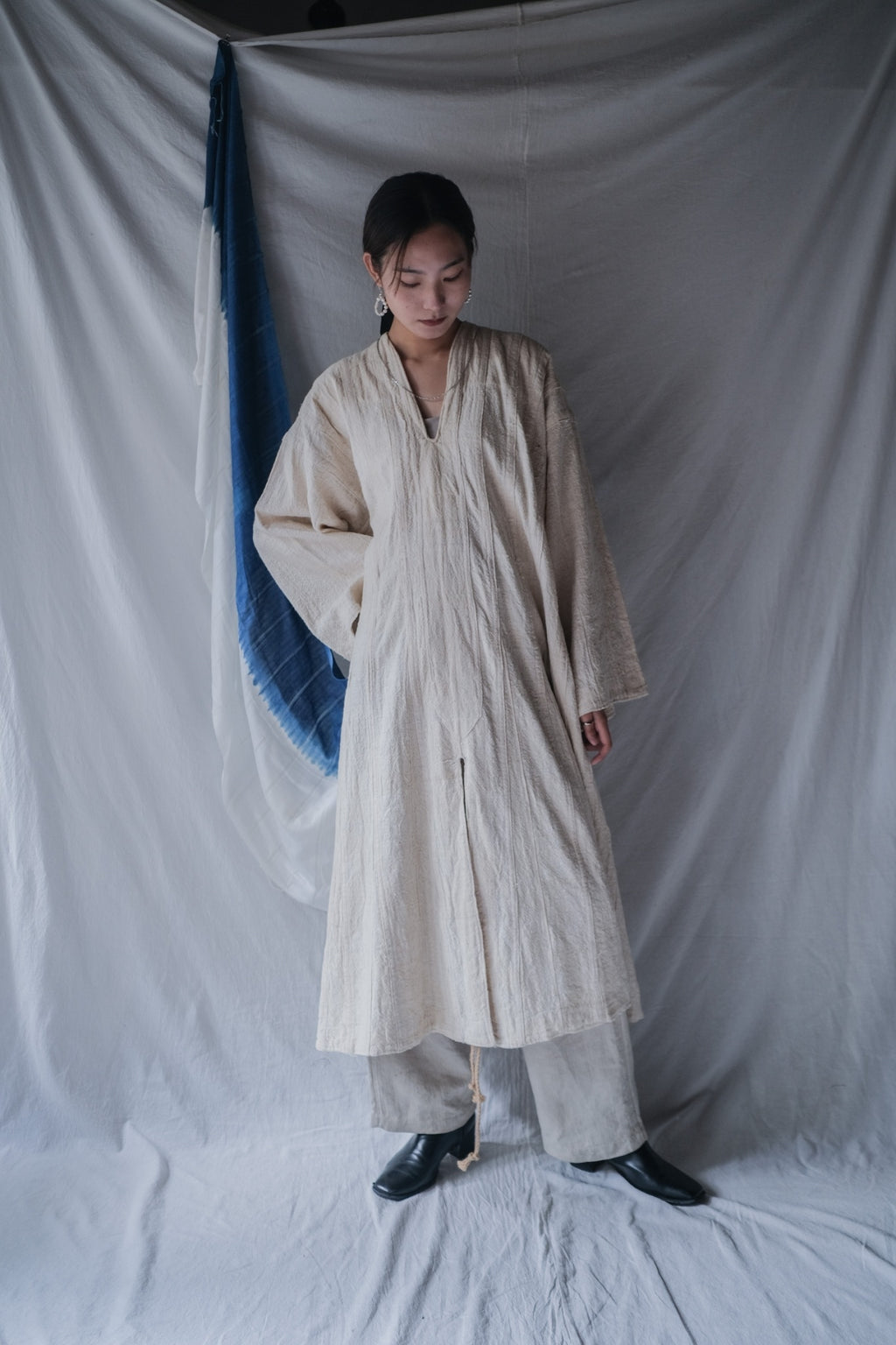 1950-1960's African Sahara Gandoura Hand Woven Raw Cotton / African Sahara Hand Woven Raw Cotton Sweater
