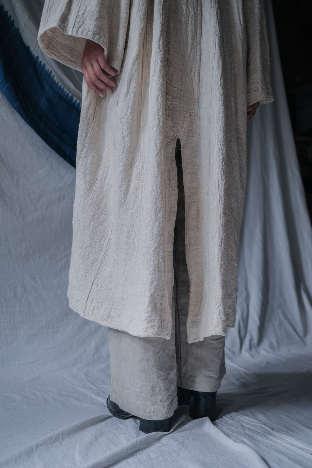 1950-1960's African Sahara Gandoura Hand Woven Raw Cotton / African Sahara Hand Woven Raw Cotton Sweater