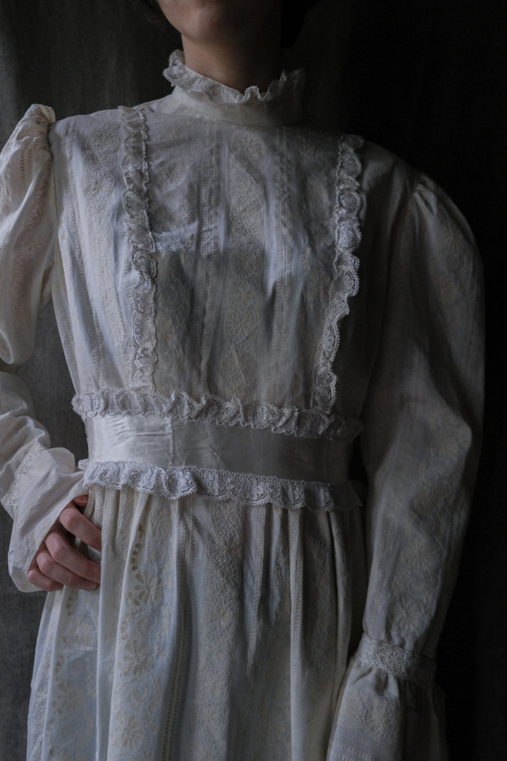 1980's Layered Lace Flocky Print Maxi Dress / 蕾絲植絨印花連身蛋糕裙
