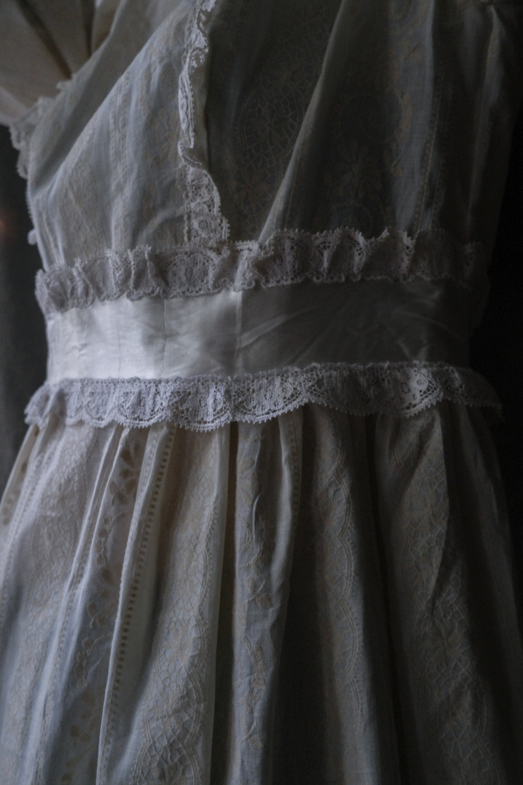 1980's Layered Lace Flocky Print Maxi Dress / 蕾絲植絨印花連身蛋糕裙