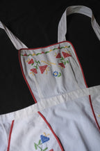 Vintage Portuguese Embroidered Apron / 葡萄牙刺繡圍裙
