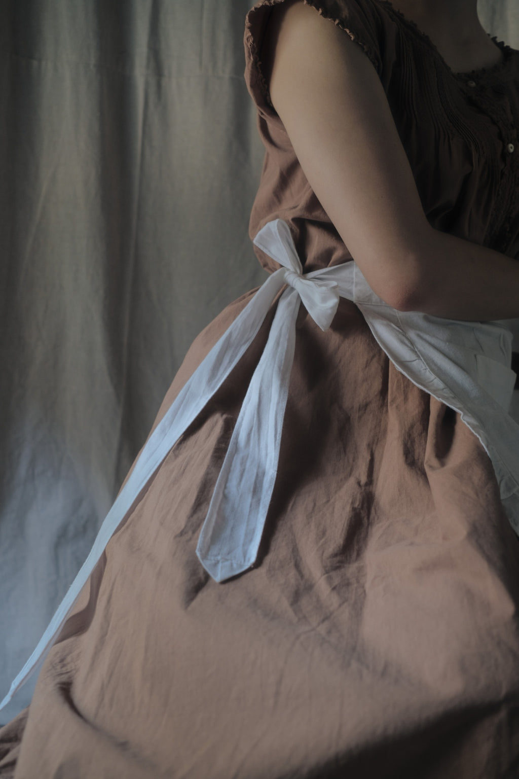 Vintage European Embroidered Apron / 歐洲刺繡圍裙