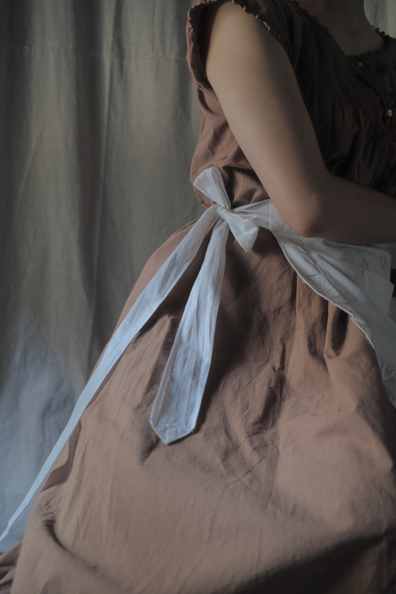 Vintage European Embroidered Apron / 歐洲刺繡圍裙
