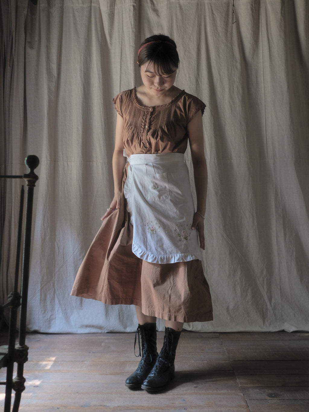 Vintage European Embroidered Apron / 歐洲刺繡圍裙