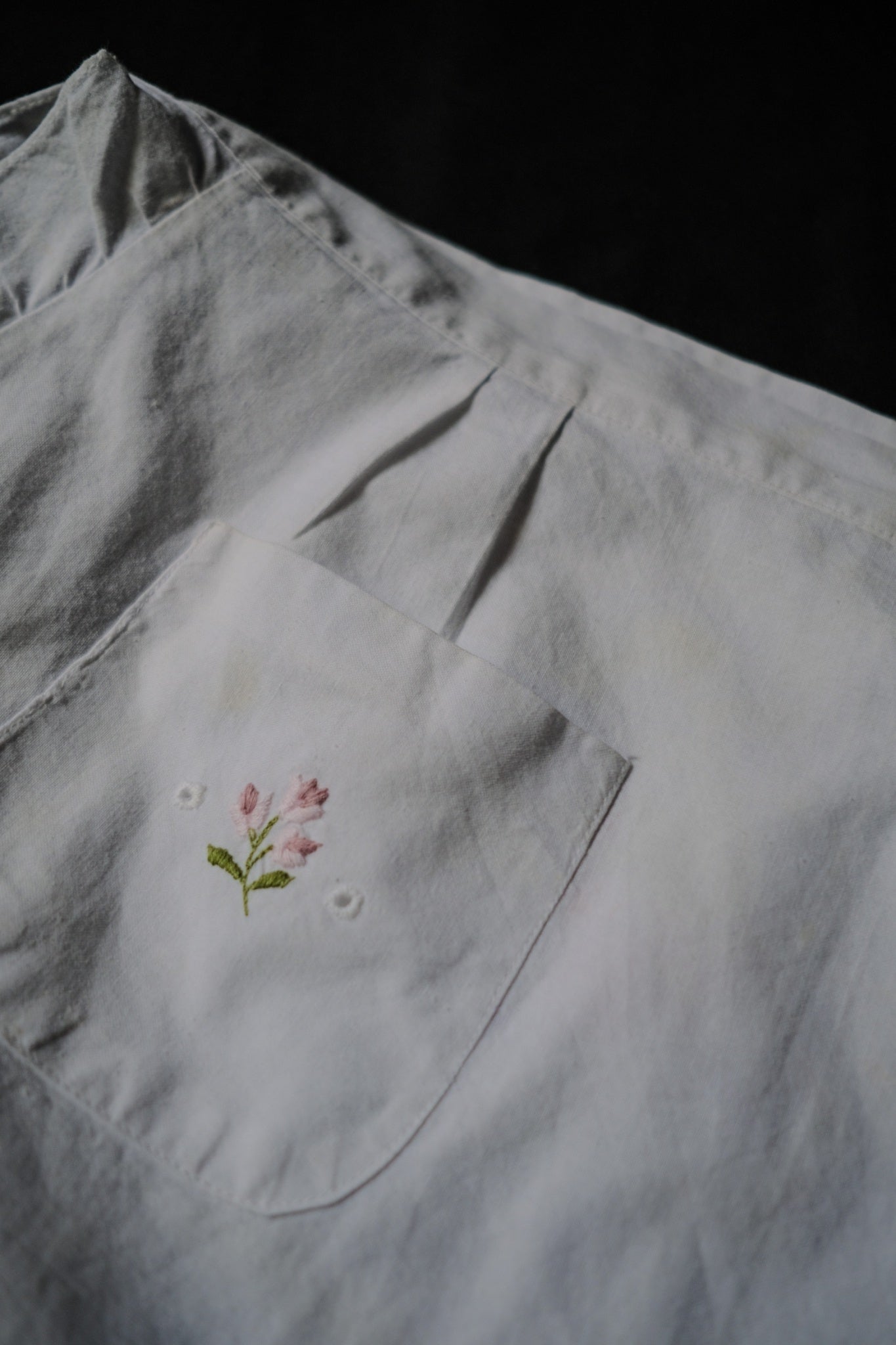 Vintage European Embroidered Apron / 歐洲刺繡圍裙