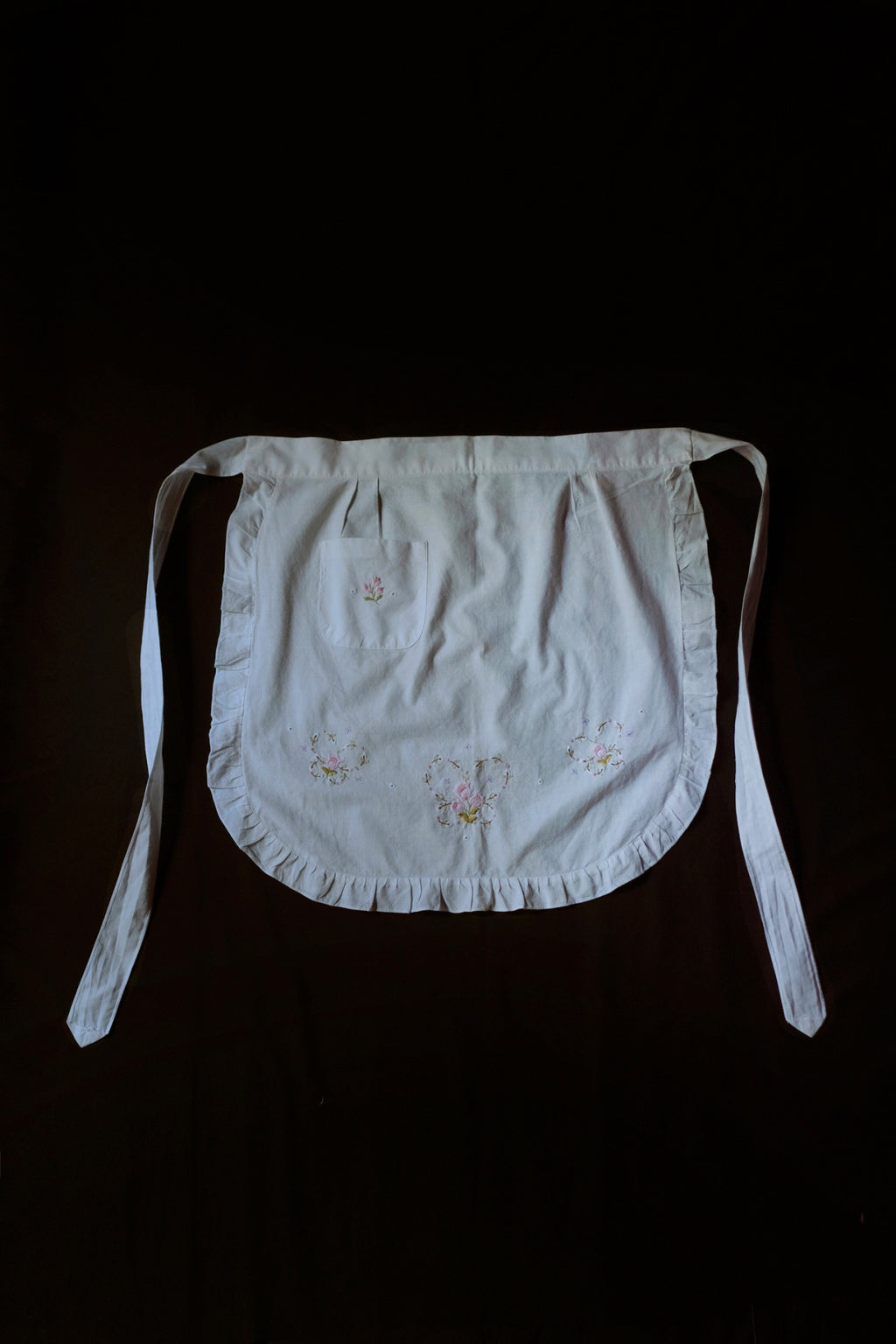 Vintage European Embroidered Apron / 歐洲刺繡圍裙