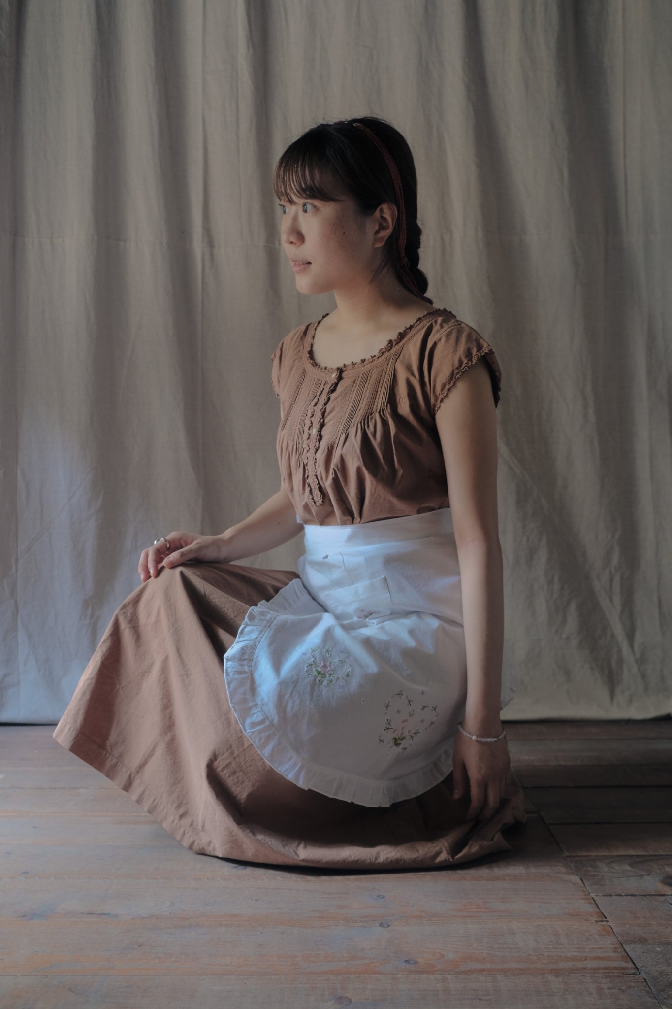Vintage European Embroidered Apron / 歐洲刺繡圍裙