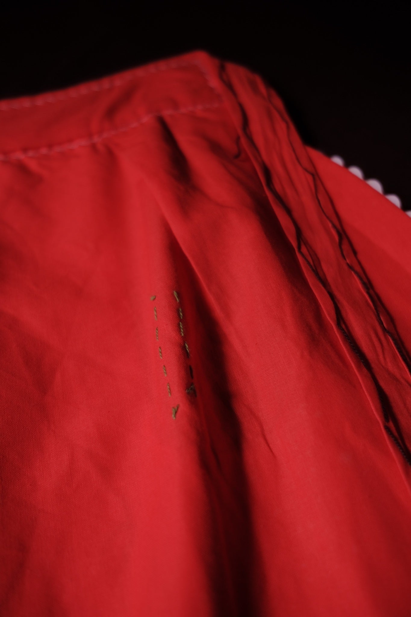 Vintage Portuguese Embroidered Apron / 葡萄牙刺繡圍裙