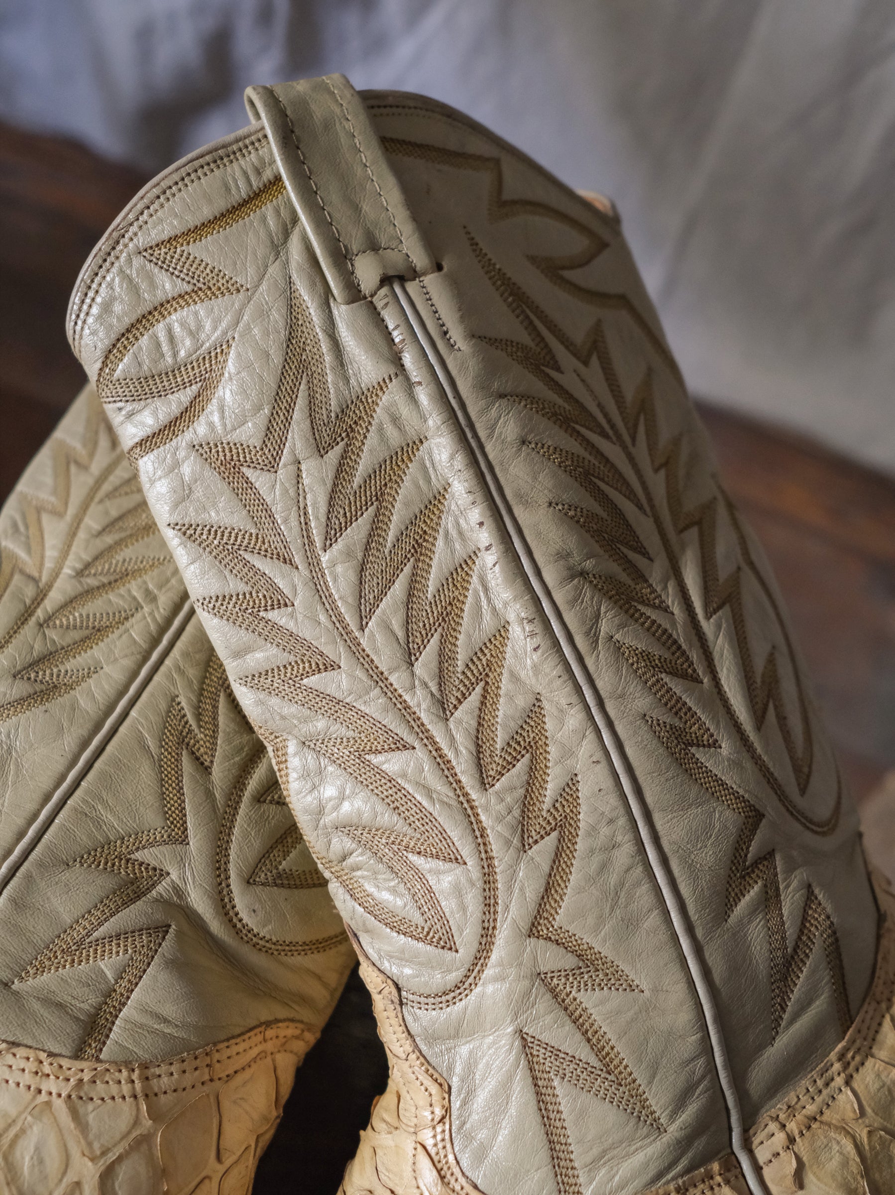 NOCONA Snakeskin Cream Yellow Cowboy Boots 蛇皮復古奶油黃刺繡西部靴