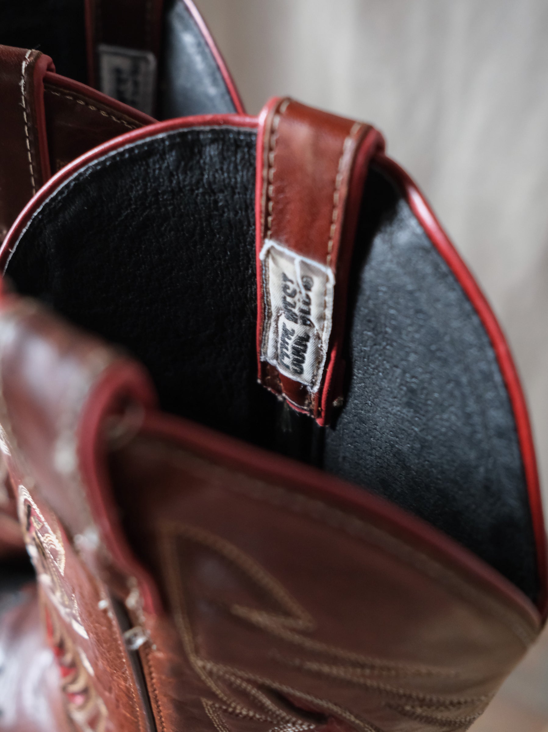 CODE WEST Black, Reddish Brown Two Tone Cowboy Boots 黑與紅棕雙色調西部靴