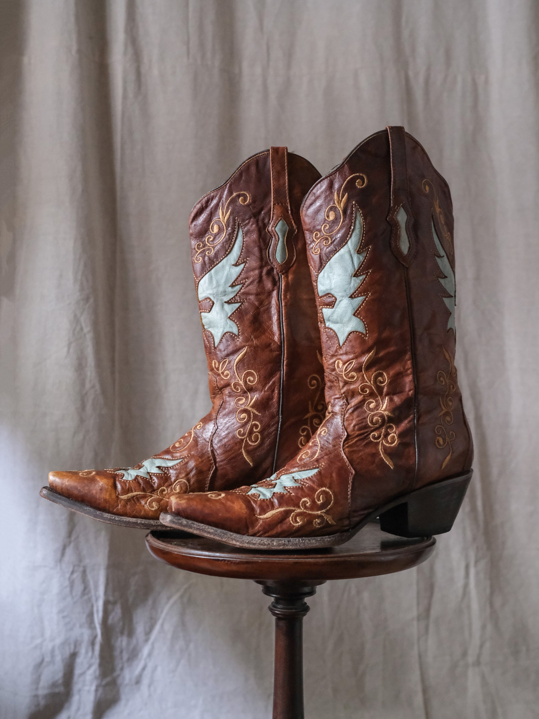 JNV Turquoise Cross Wing Cowboy Boots 綠松拼色十字架翅膀雕花西部靴