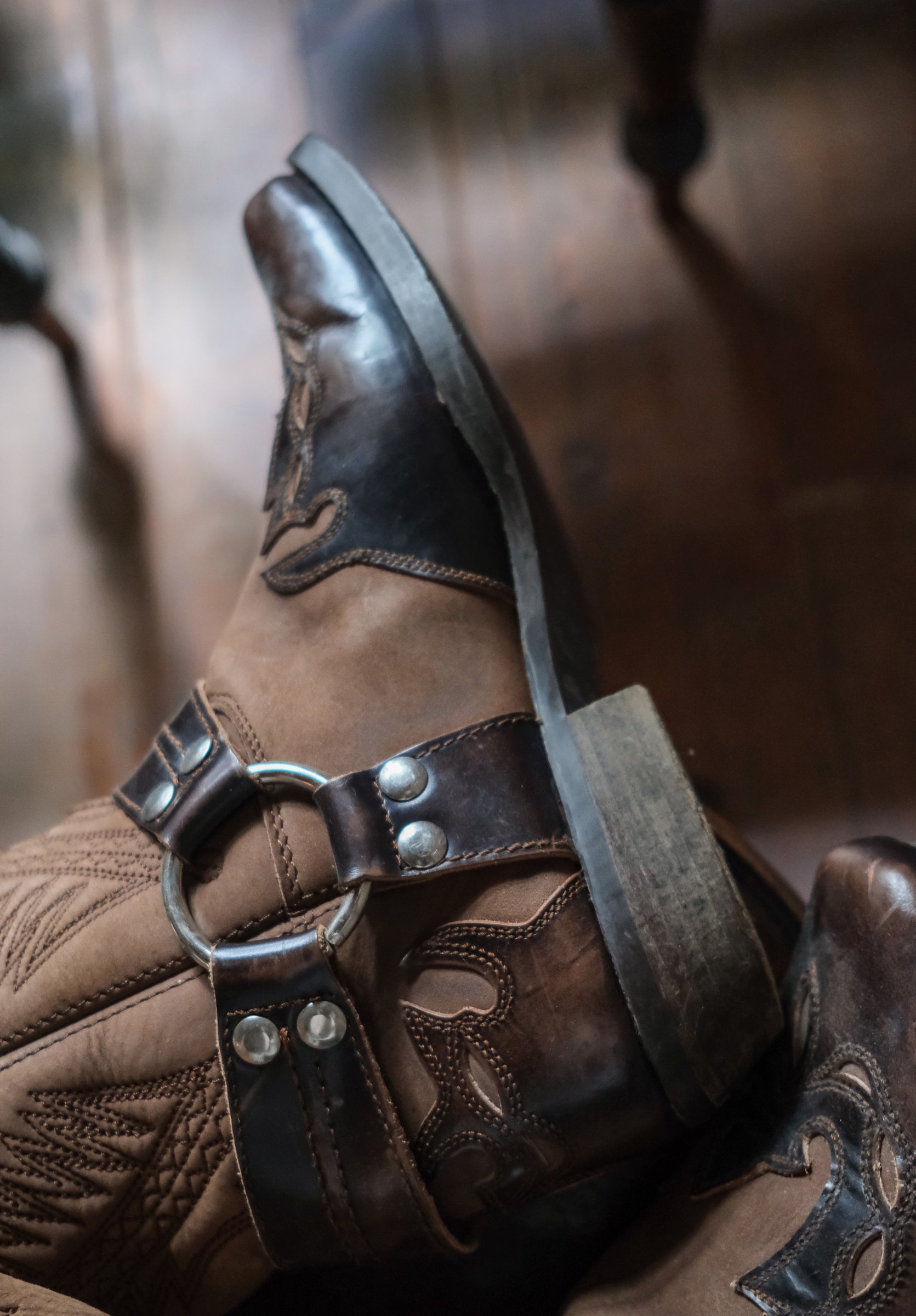 BILL MONTANA Square Toe Harness Two Tone Cowboy Motorcycle Boots 雙皮革雕花繫帶西部機車靴