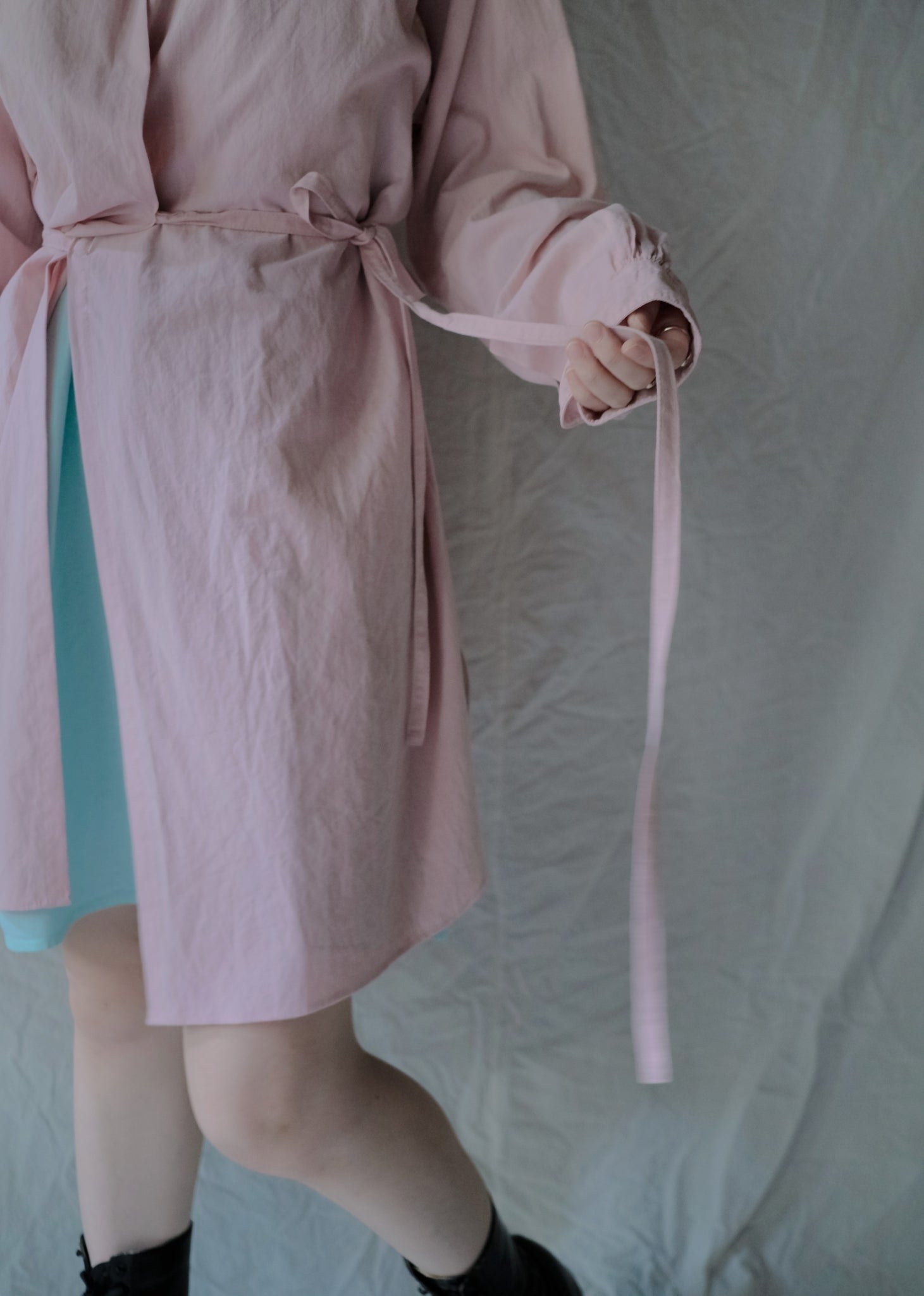 1930-1940’s Vintage European / France Open-Back Drawstring Dress Shirt / 霞色粉歐洲露背綁繩禮服襯衫