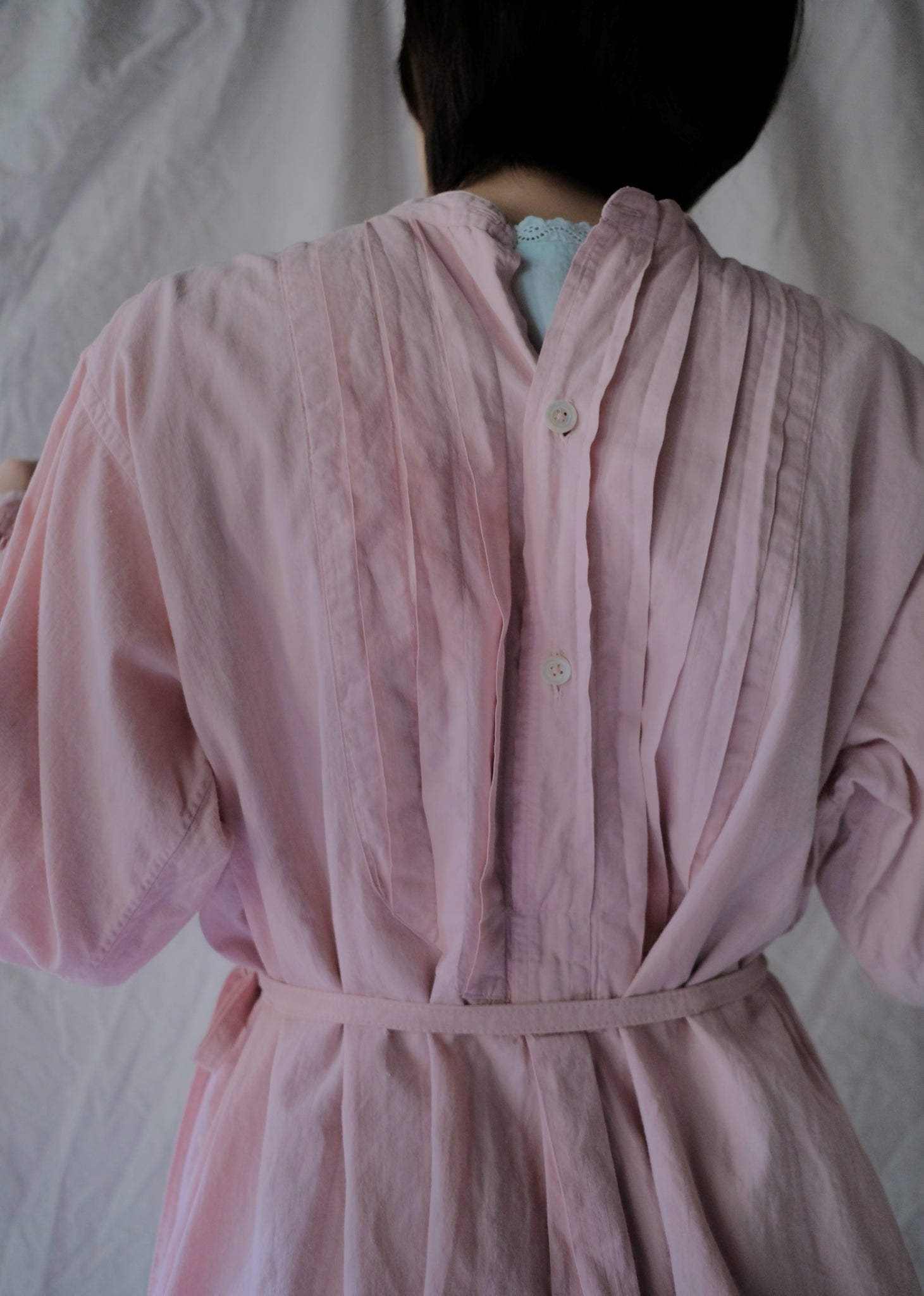 1930-1940’s Vintage European / France Open-Back Drawstring Dress Shirt / 霞色粉歐洲露背綁繩禮服襯衫
