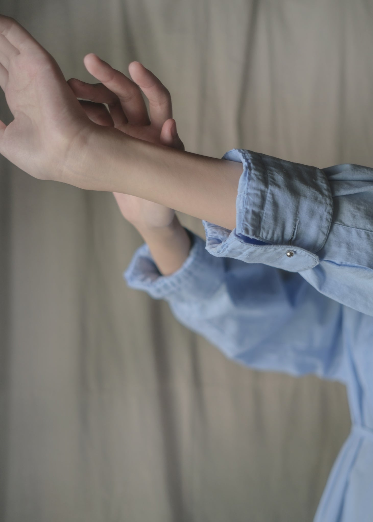1900-1910’s Vintage European / France Open-Back Drawstring Dress Shirt /月色藍歐洲露背綁繩禮服襯衫