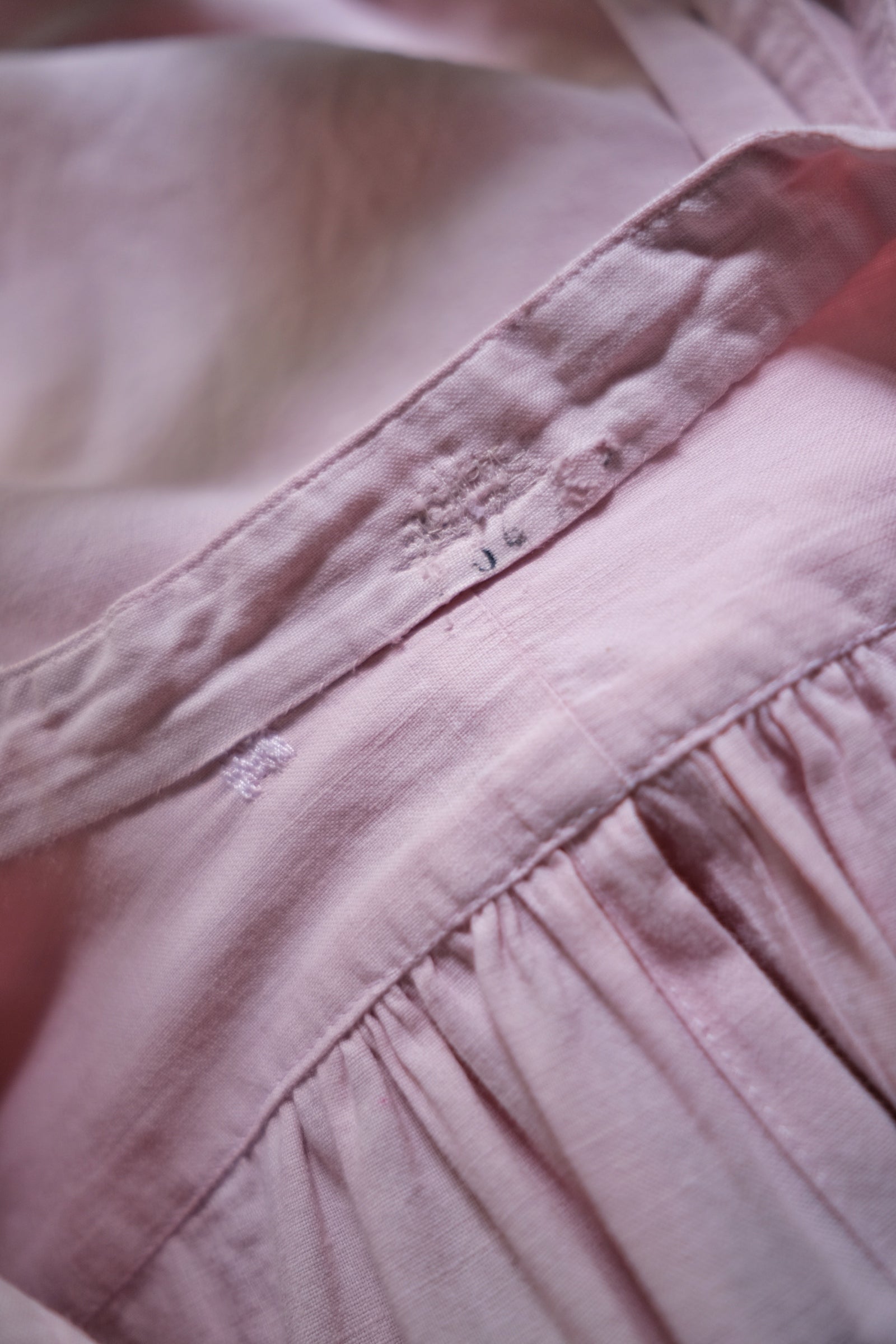 1930-1940’s Vintage European / France Open-Back Drawstring Dress Shirt / 霞色粉歐洲露背綁繩禮服襯衫