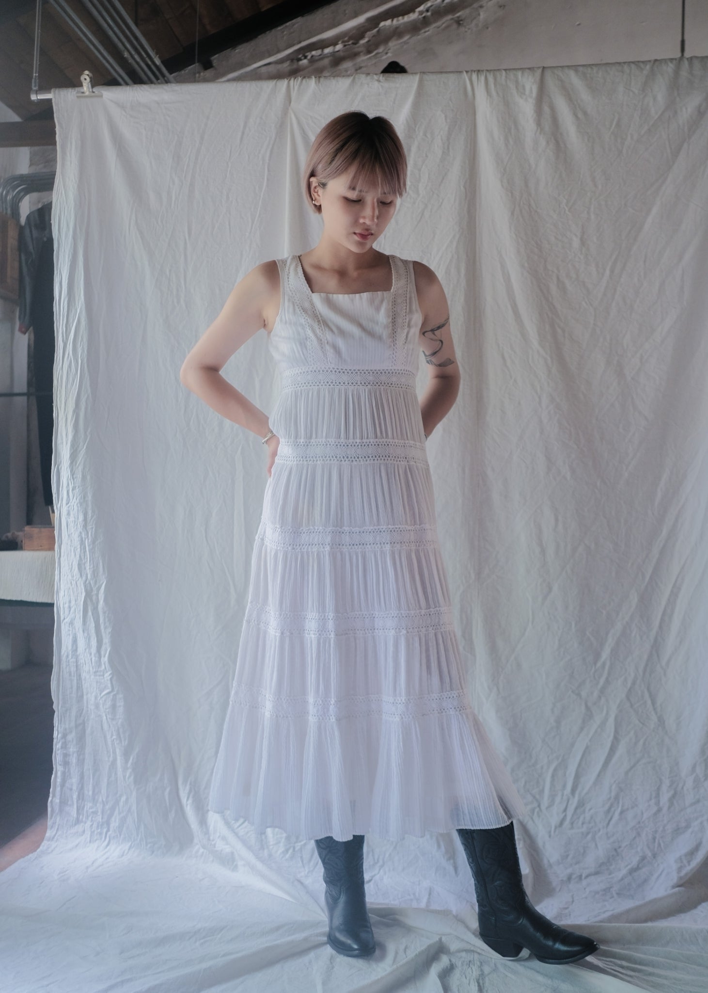 1970’s Crochet Lace Sun Dress / 鉤針蕾絲無袖洋裝