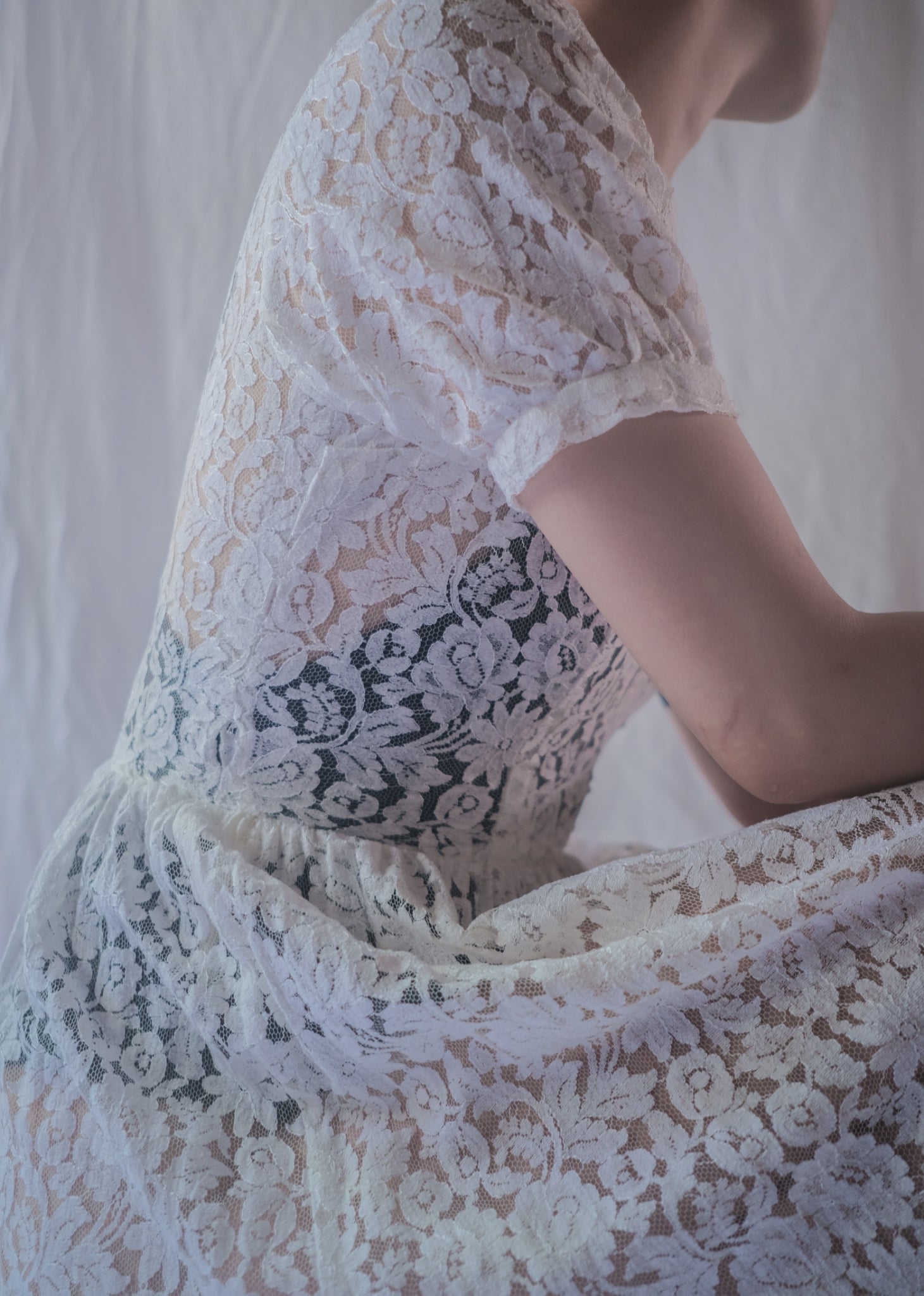 Vintage Lace Maxi Dress / 透膚蕾絲長裙