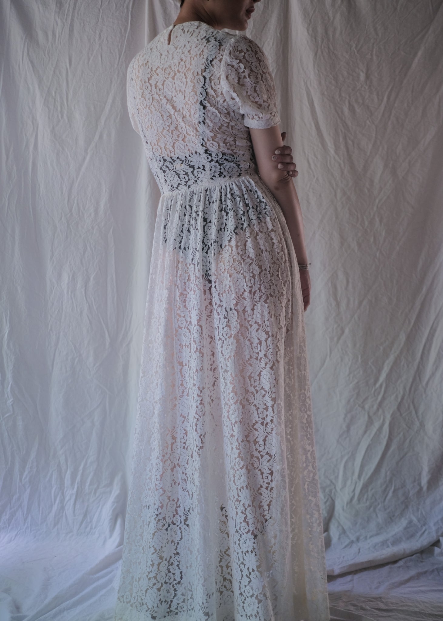 Vintage Lace Maxi Dress / 透膚蕾絲長裙