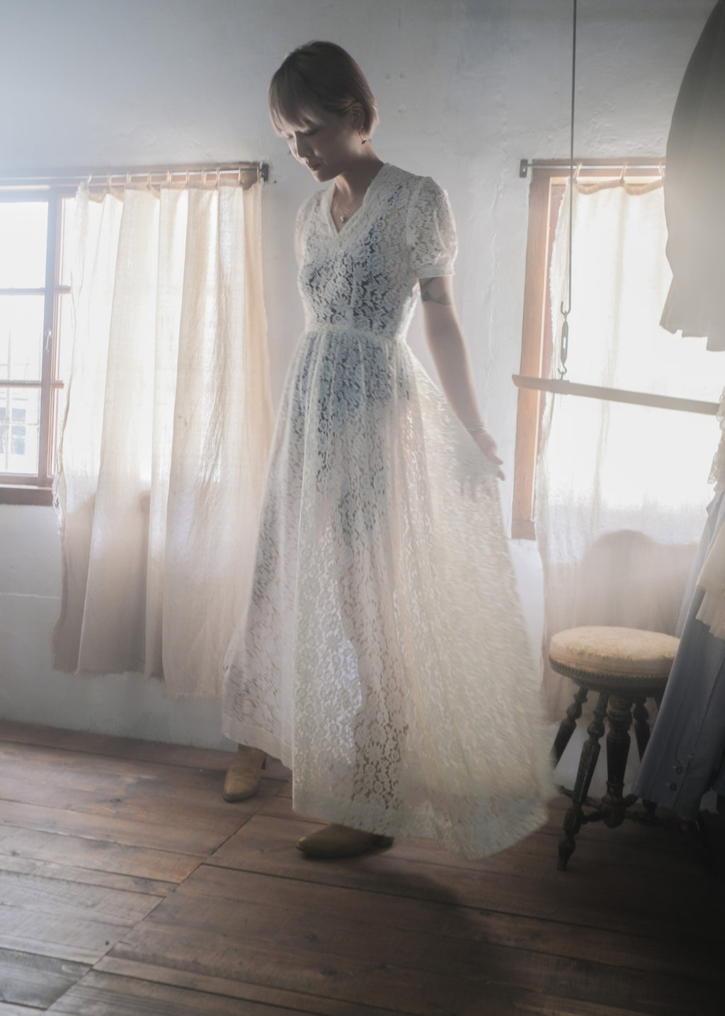 Vintage Lace Maxi Dress / 透膚蕾絲長裙
